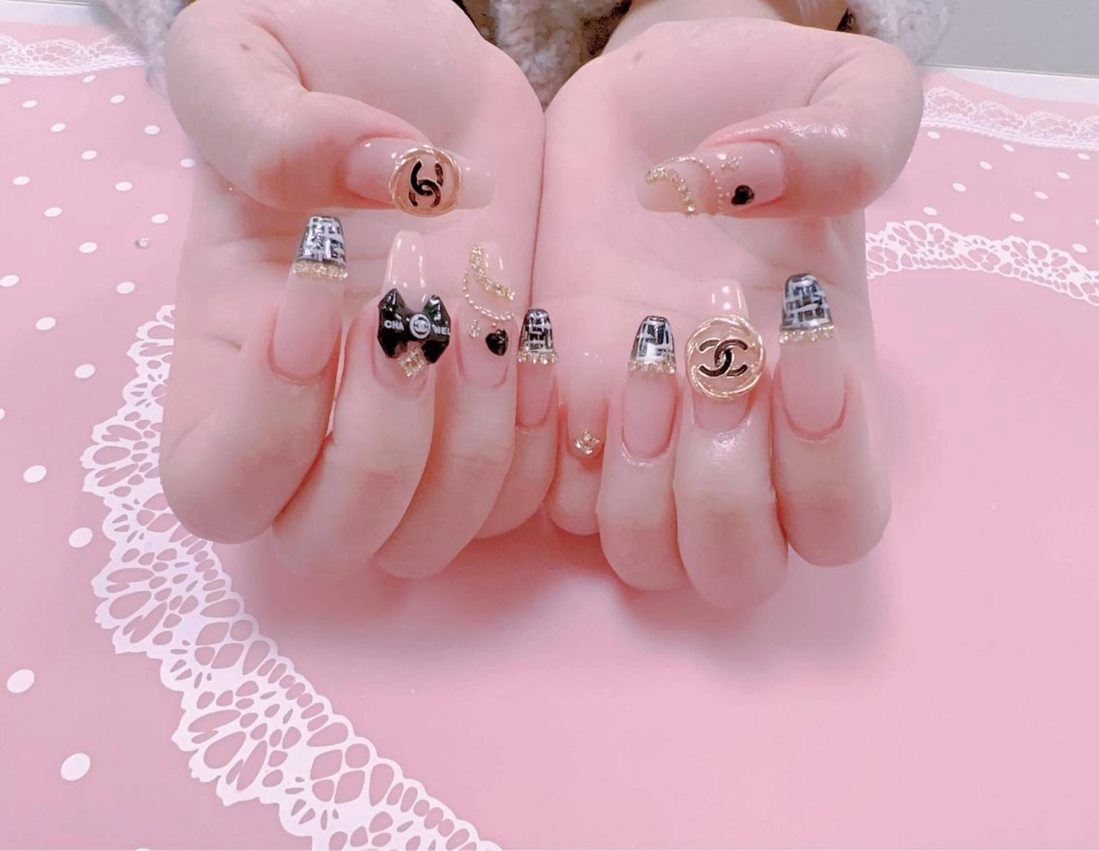 ネイル はぴねす所属・横浜 美夢のネイルデザイン