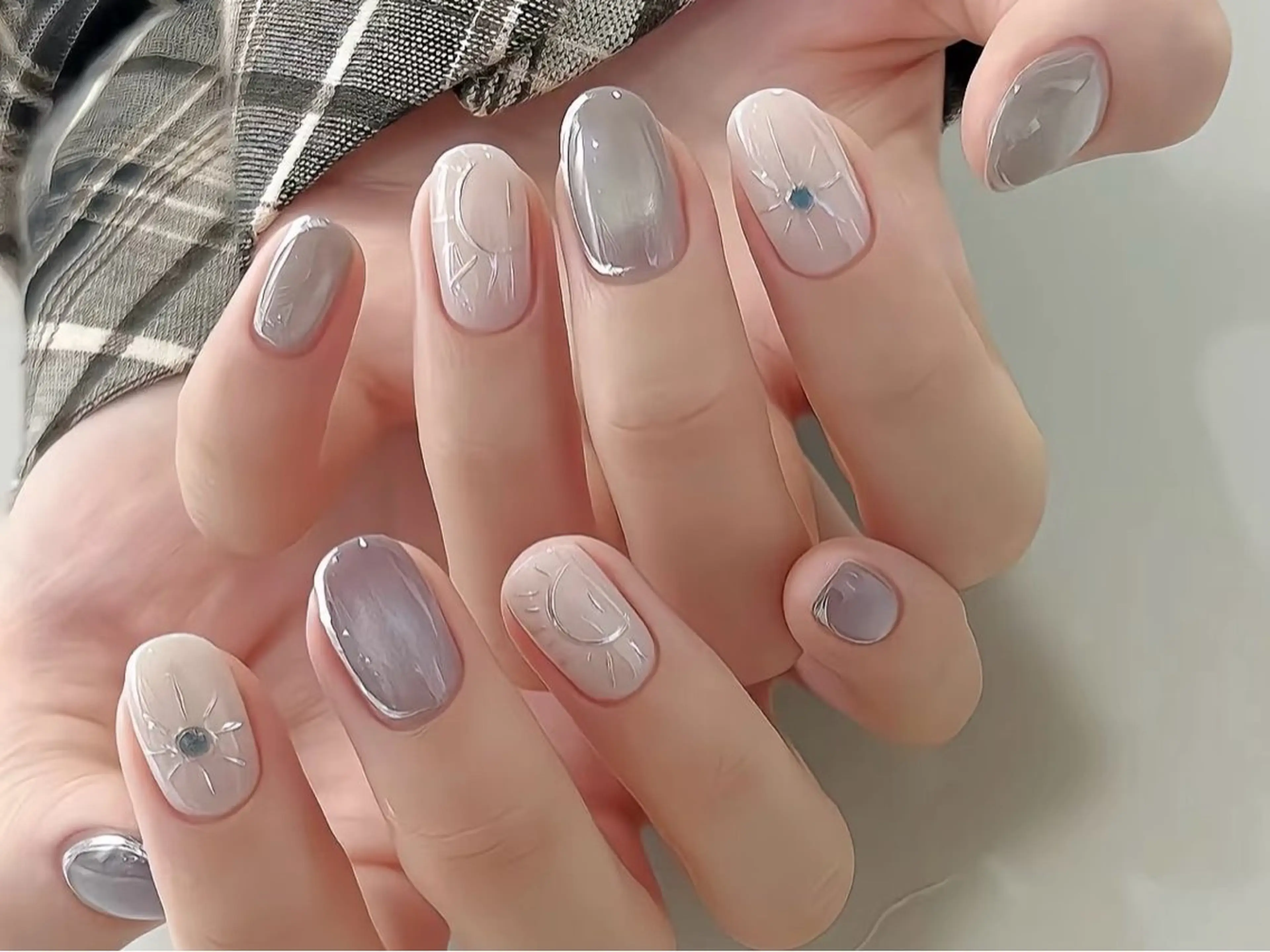 ネイル アートネイル オフィスネイル シンプルネイル ストーンネイル ハンドネイル ハンドケア DarkHoney 池袋店のネイルデザイン