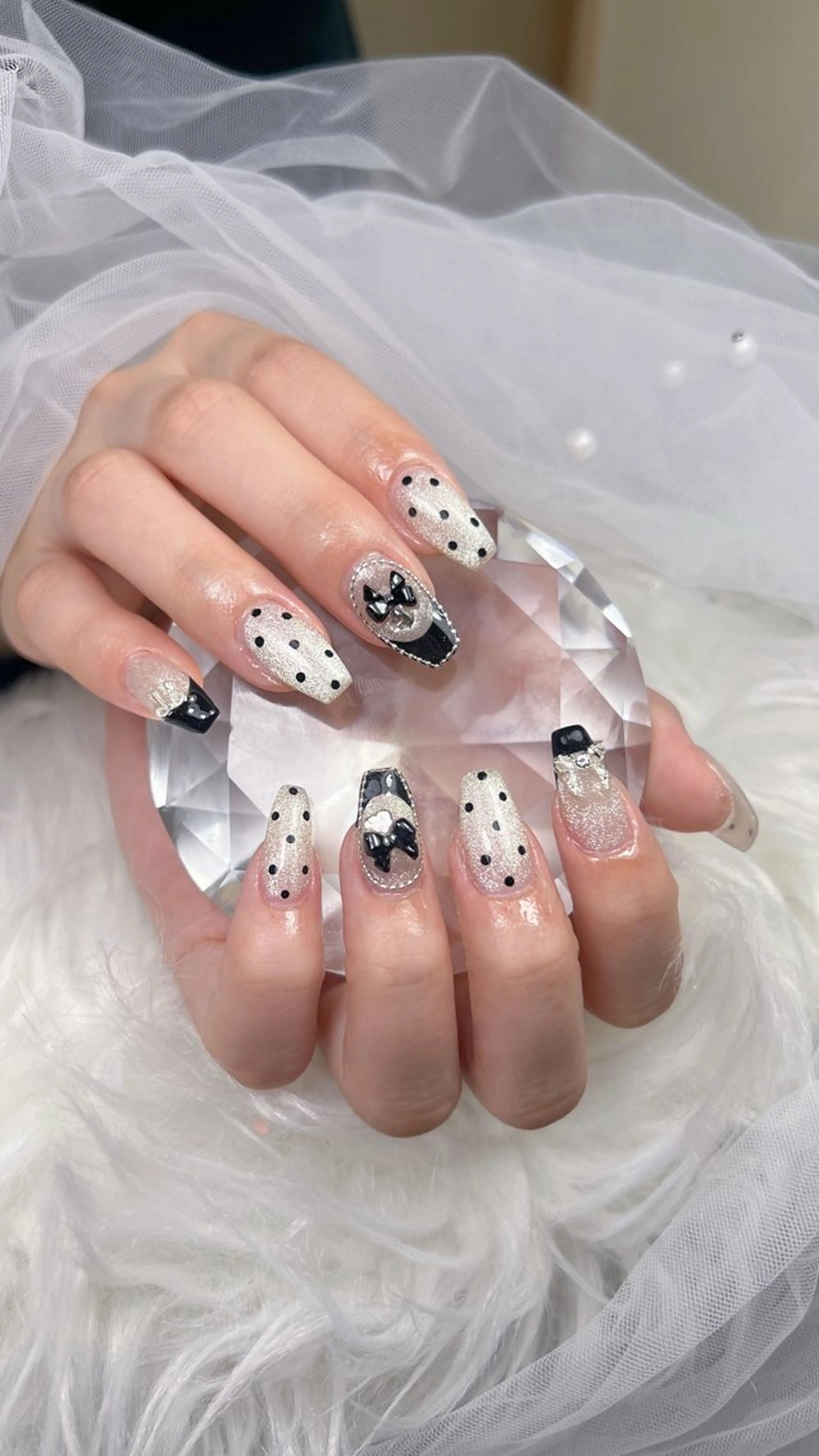 ネイル アートネイル オーロラネイル チークネイル 長さ出し フットネイル ハンドネイル フットネイル ハンドケア Noiranail_ studio川越西口のネイルデザイン