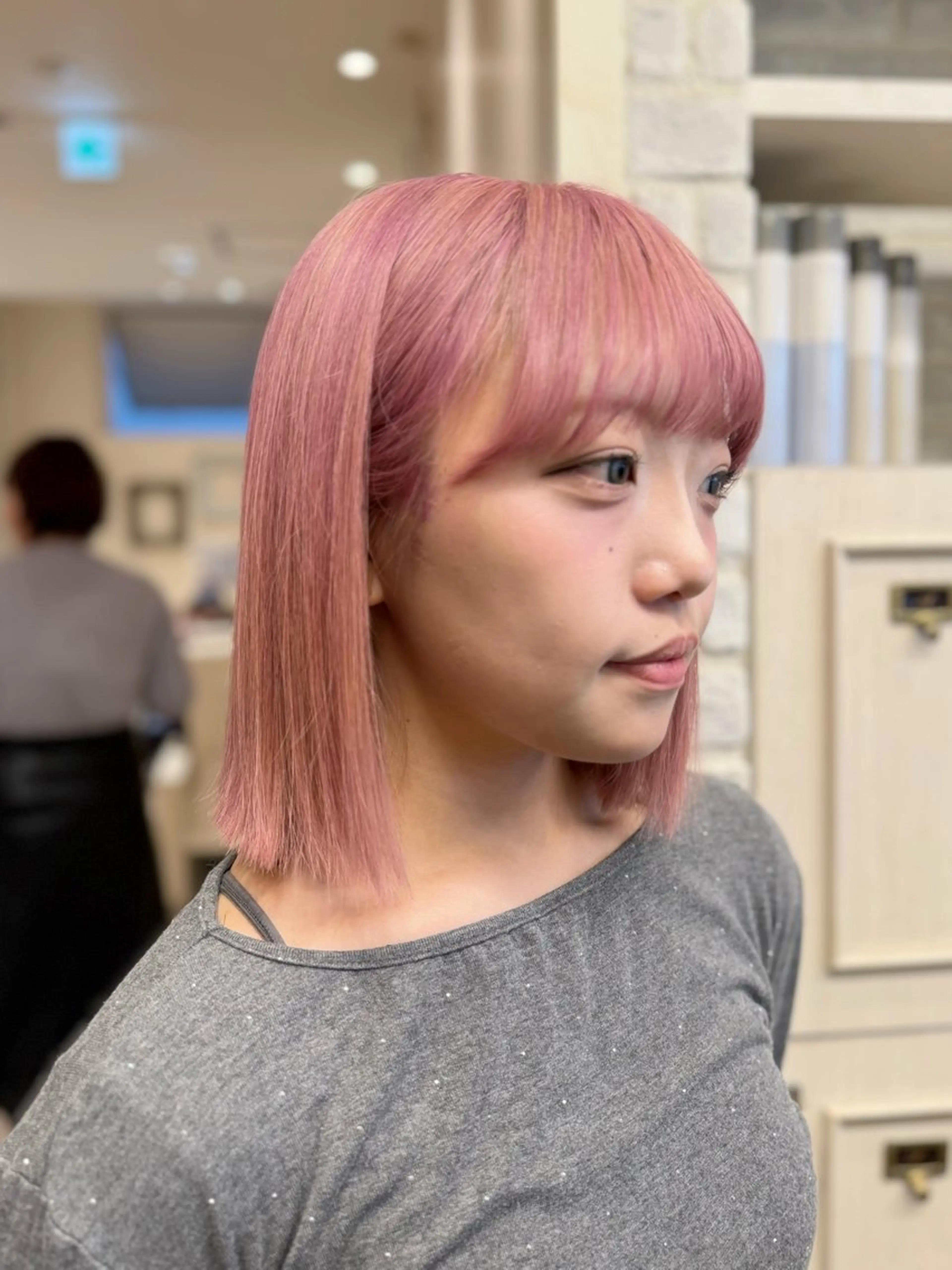 カラー ｢韓国風カラー ｣サナのヘアスタイル