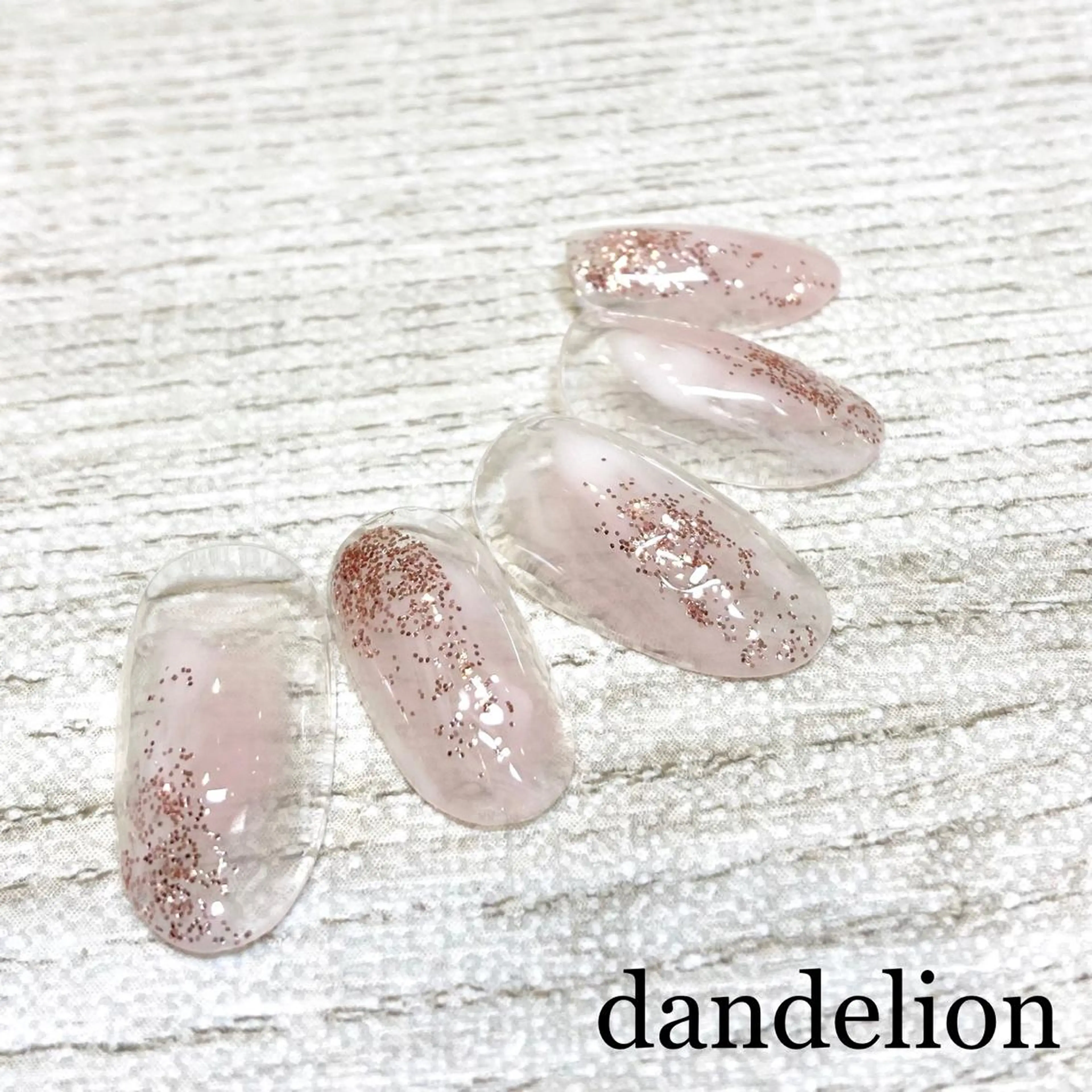 ネイル ハンドネイル ハンドケア dandelion ダンデライオンのネイルデザイン