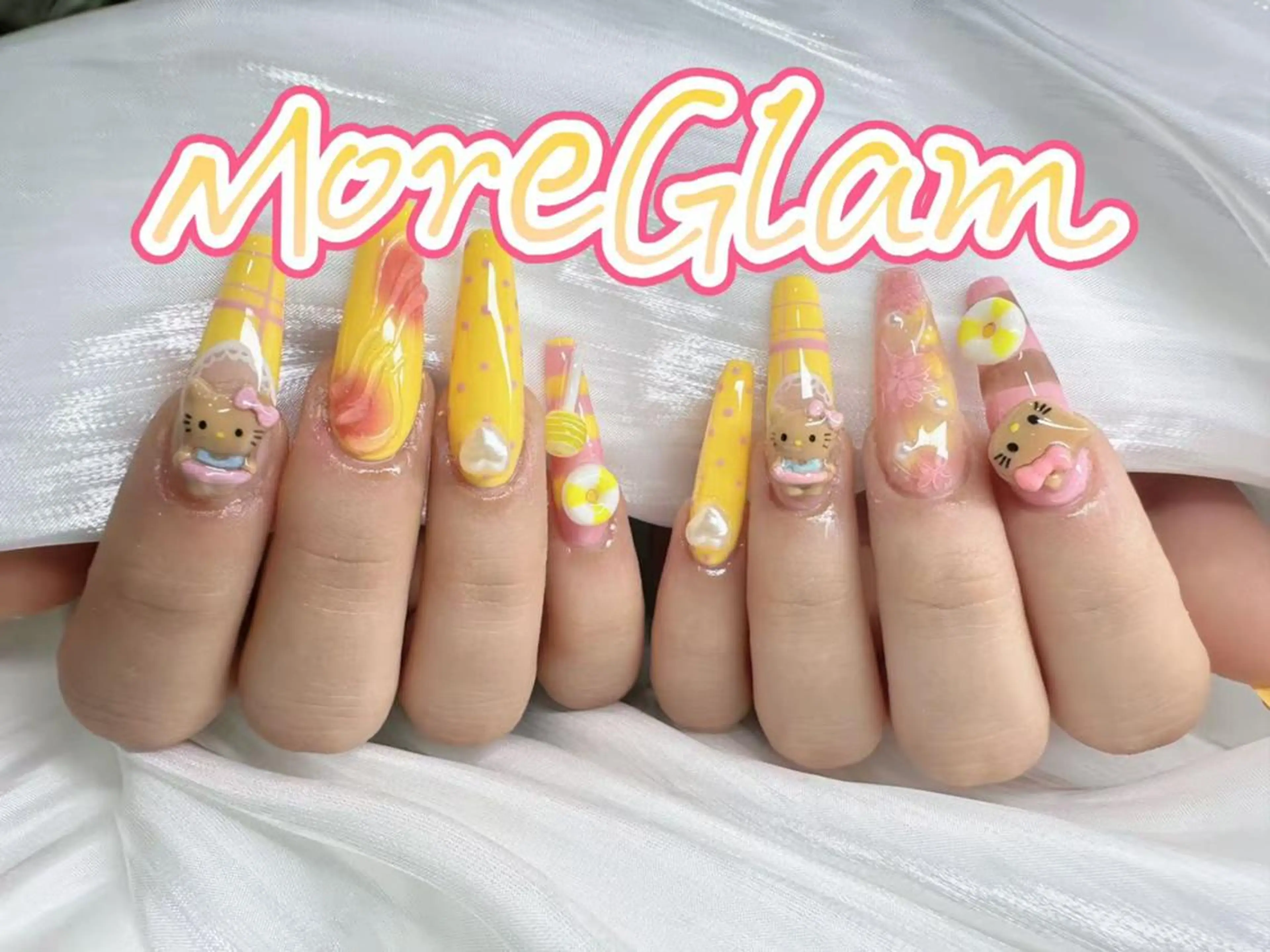ネイル フットネイル フレンチネイル ジェルネイル ガラスフレンチ 韓国ネイル MoreGlam ネイルのネイルデザイン