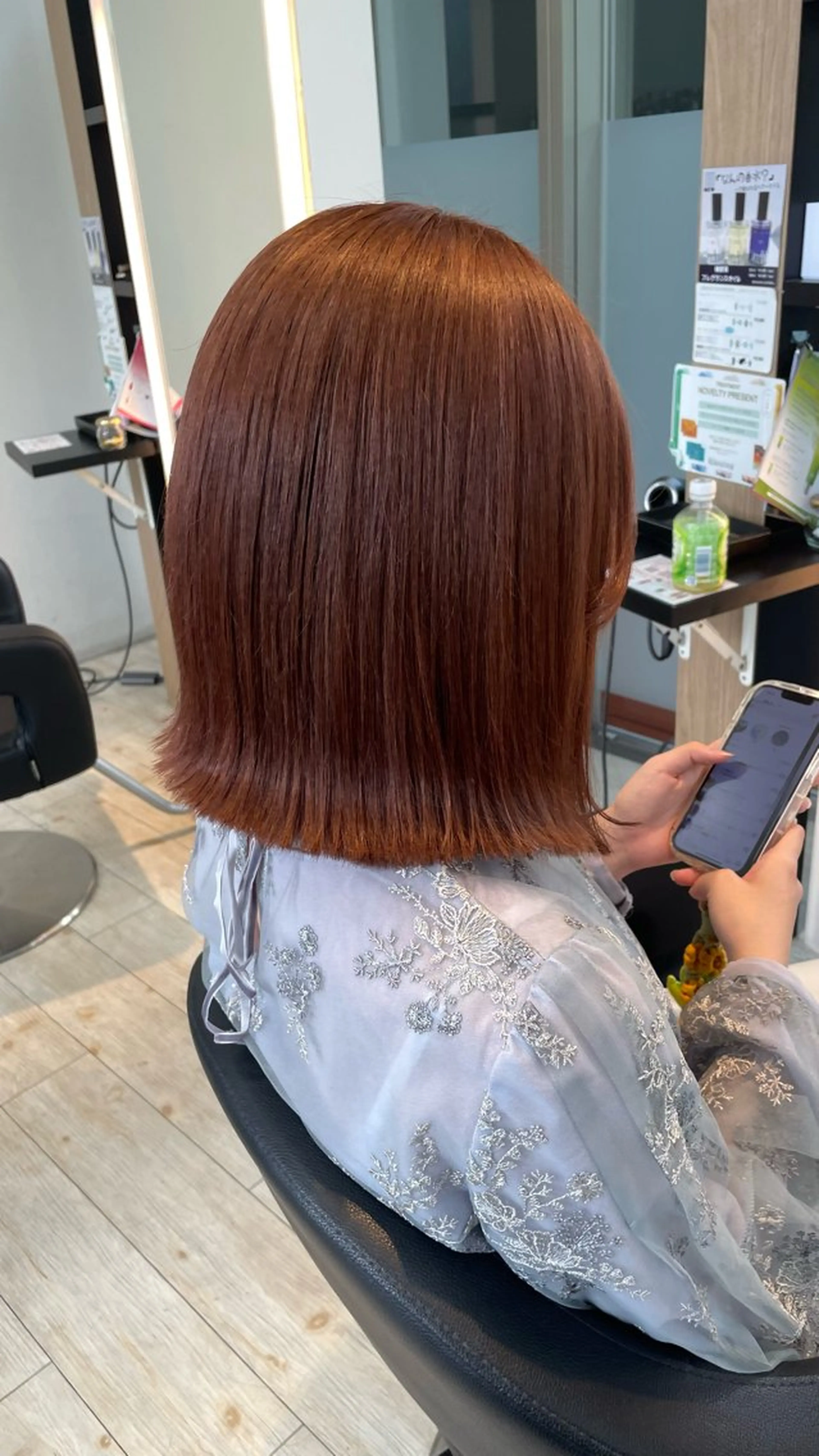 ショート カラー ブリーチ/髪質改善/ ハイトーン/暖色のヘアスタイル