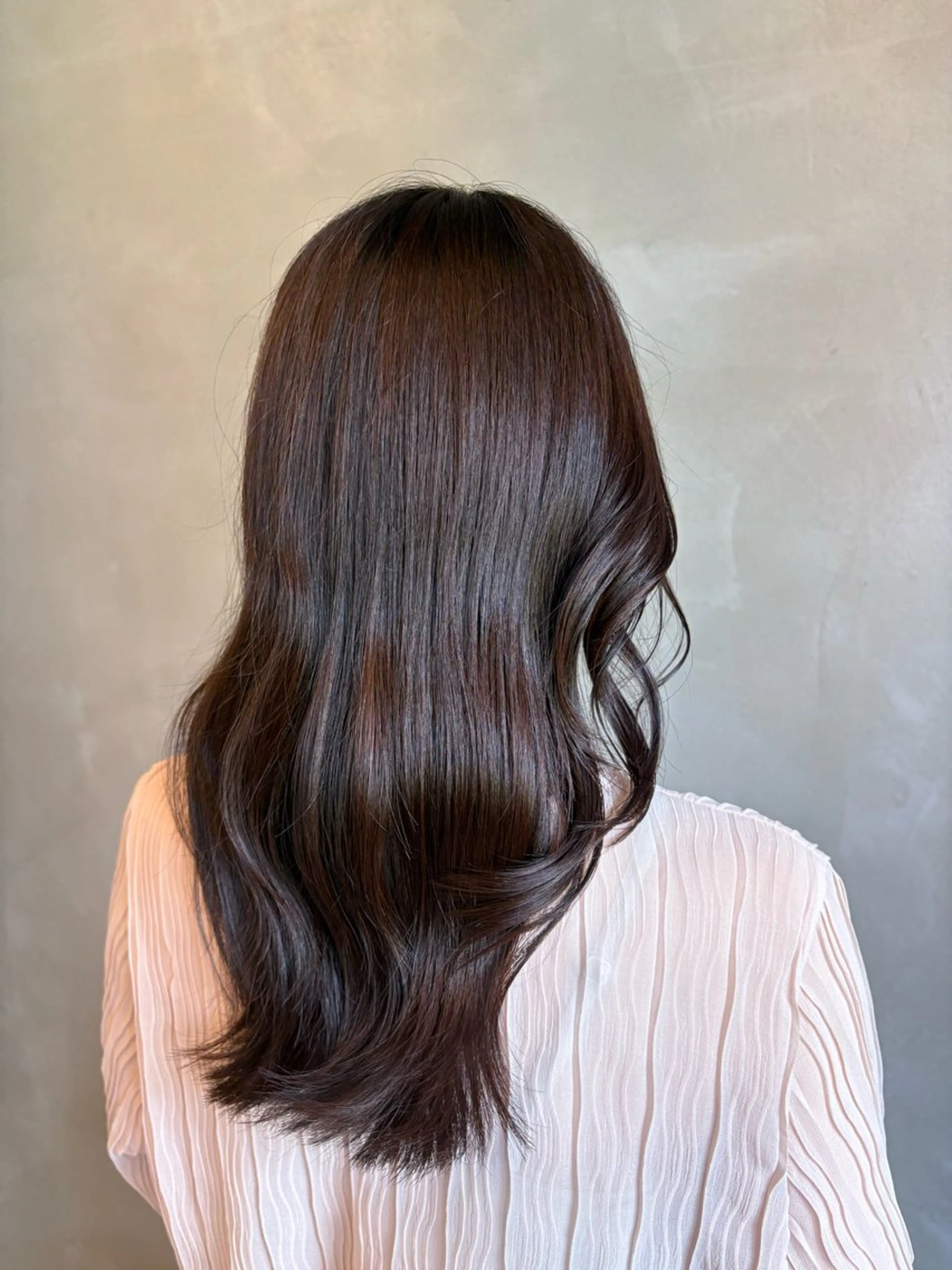 セミロング カラー ブラウンカラー チョコレートブラウン 長代 結日香のヘアスタイル