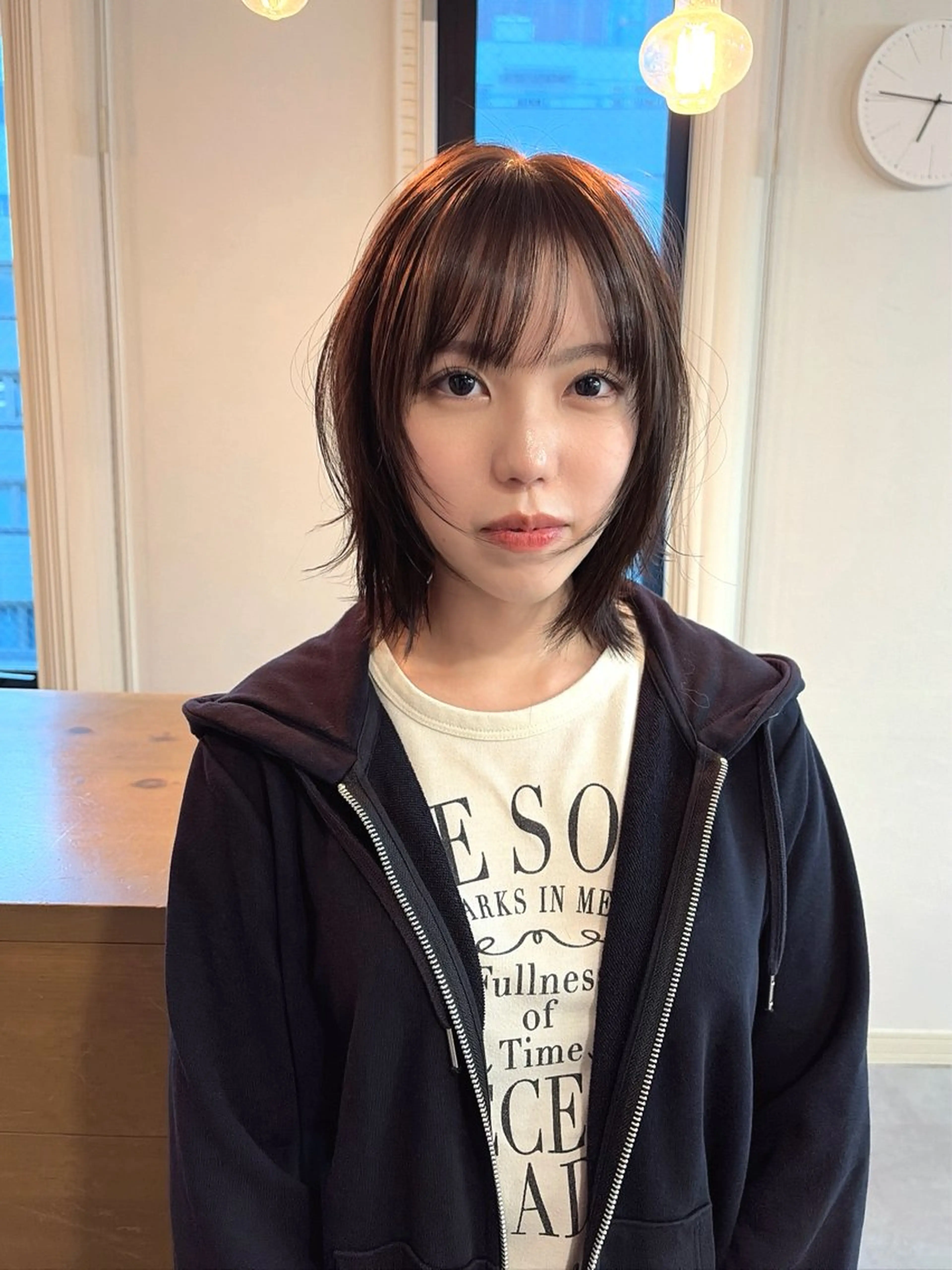 ミディアム カット ヘアカラー 南堀江レイヤーカット MIKU🍒のヘアスタイル