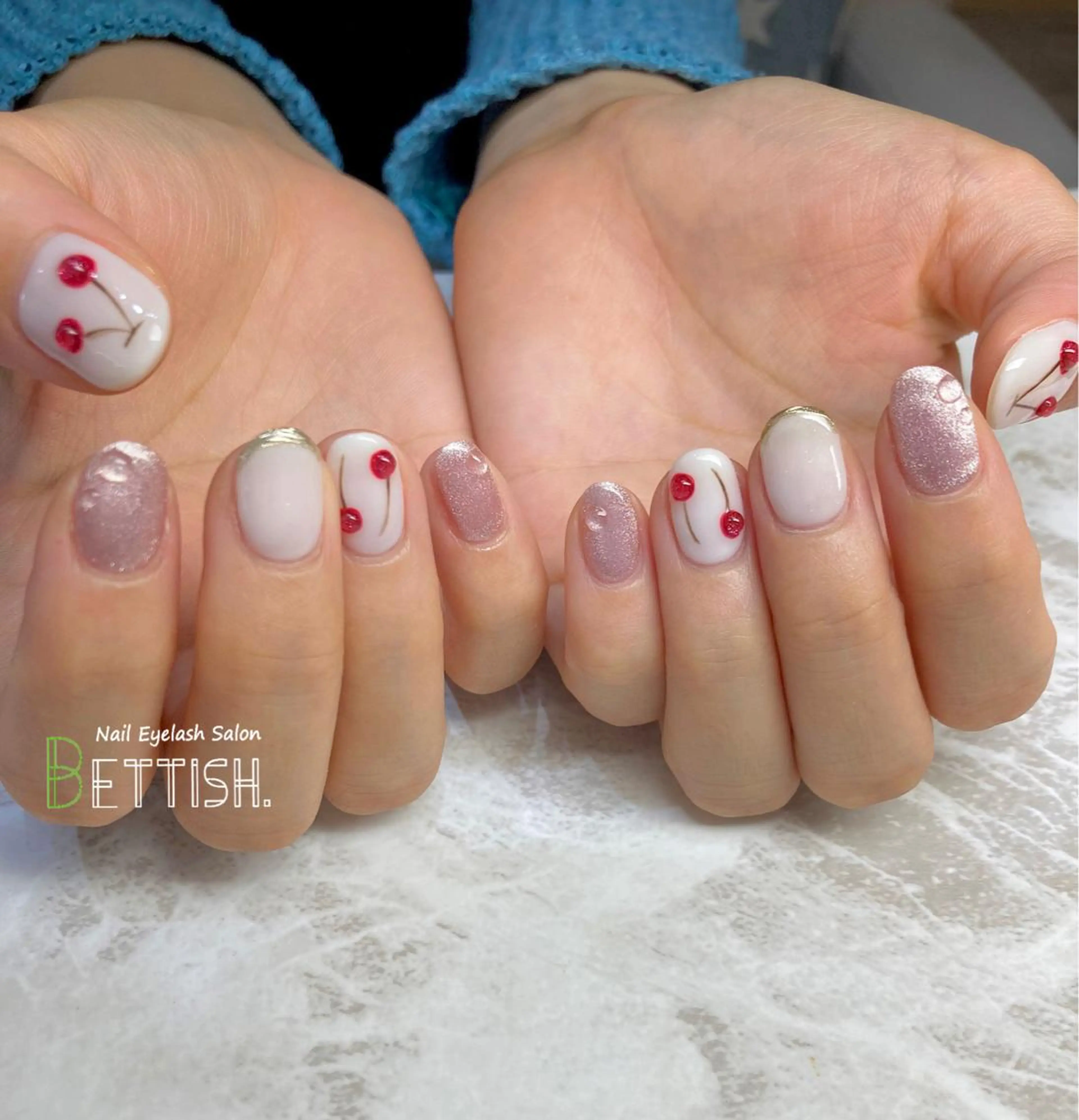 ネイル マグネットネイル 赤色 BETTISH. KUMIKO☺︎︎のネイルデザイン