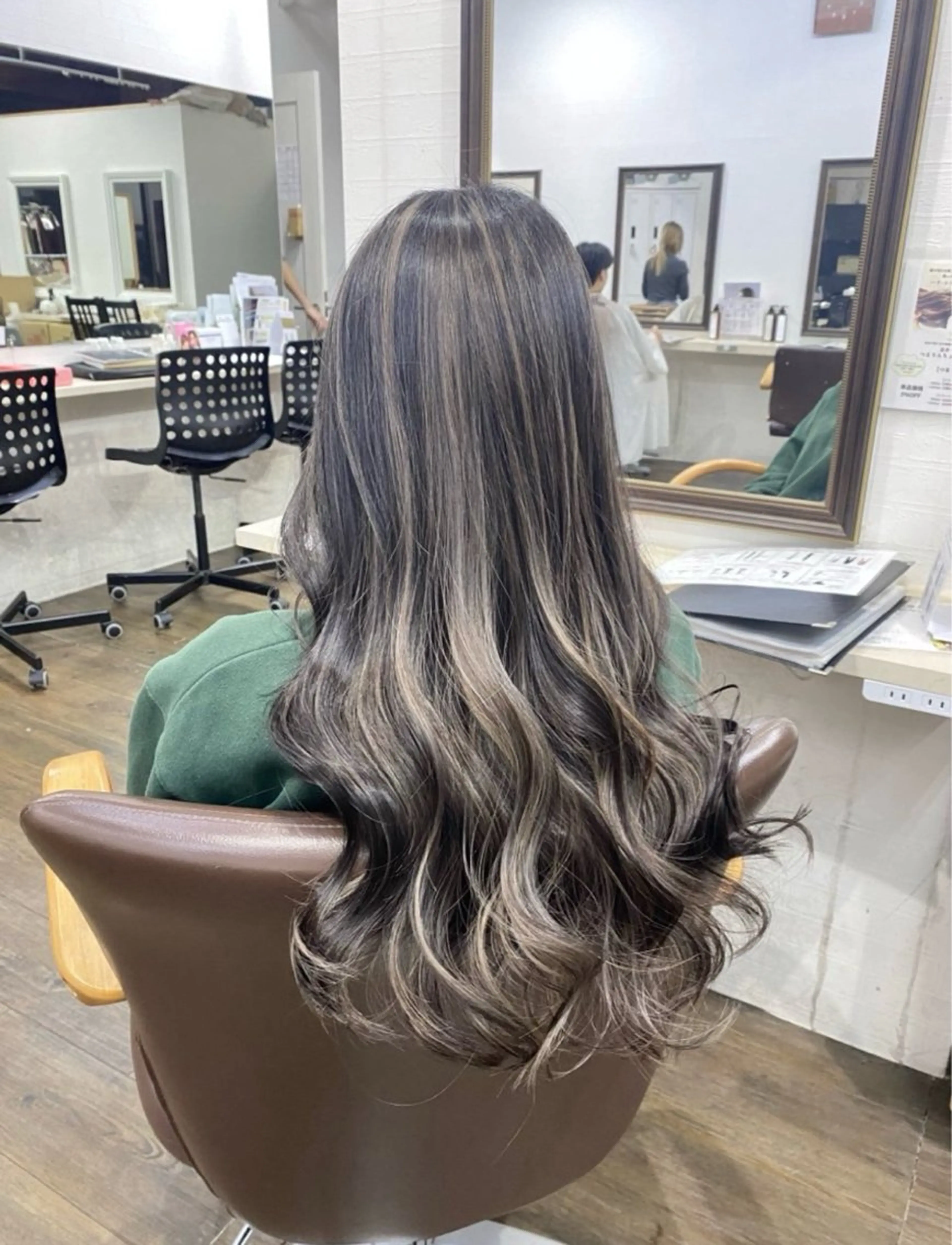 ロング カラー ヘアカラー ✨️ヘアサロン ユートピア✨️のヘアスタイル