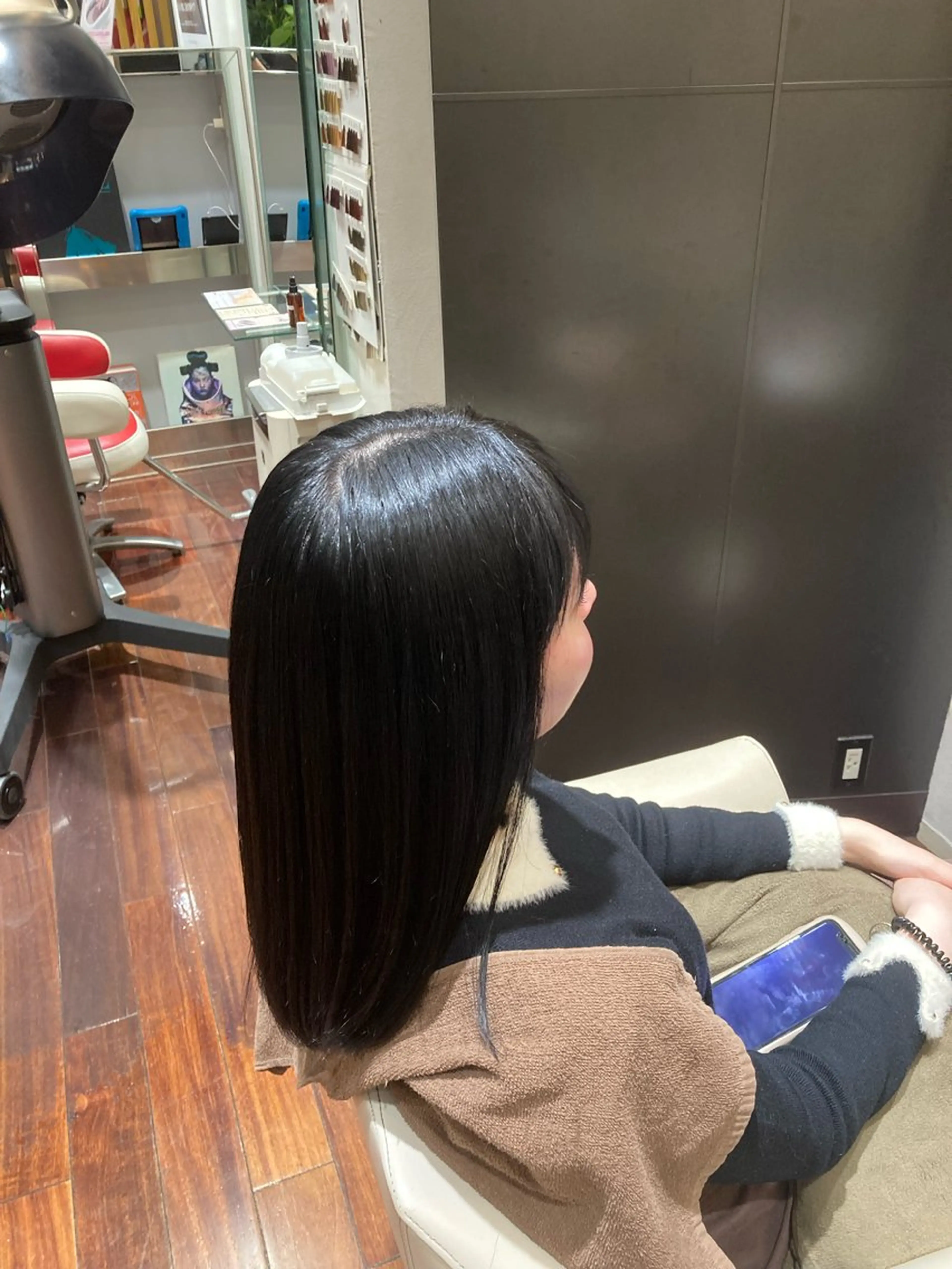 ミディアム 成沢 モニカのヘアスタイル