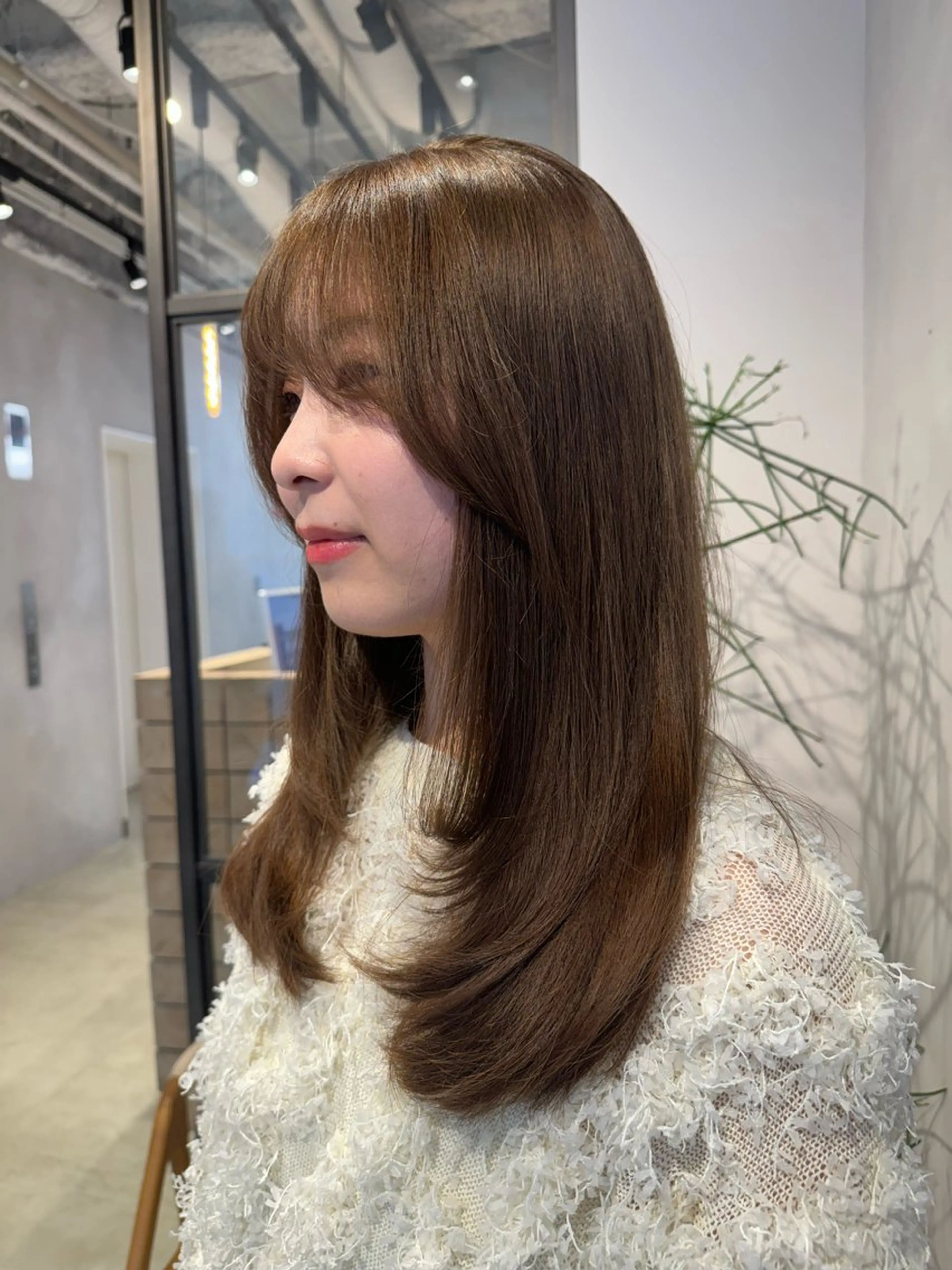 ロング カラー ベージュカラー 透明感カラー ミルクティーベージュ レイヤーカット 透明感カラー✨艶髪 制作🌱山根あゆみのヘアスタイル