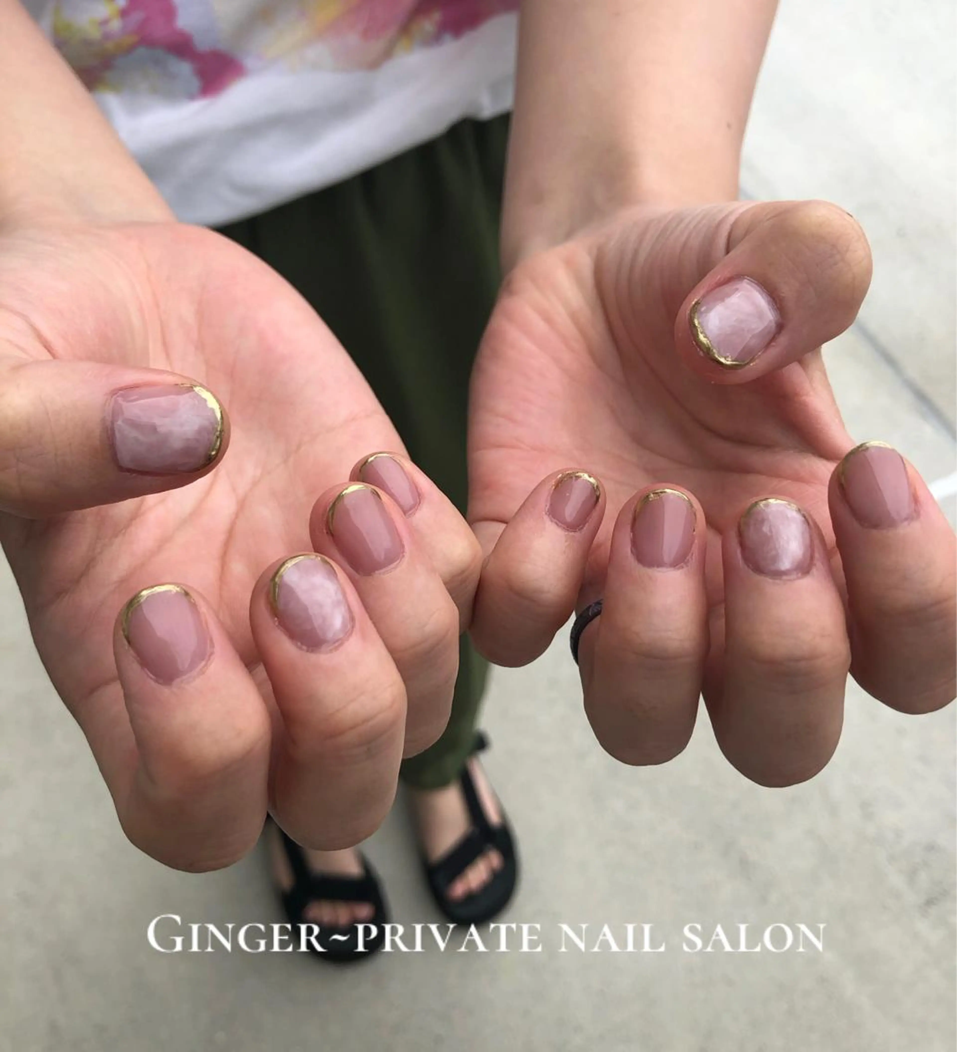 ネイル フットネイル グラデーション ニュアンスネイル オフィスネイル ginger nail&spaのネイルデザイン
