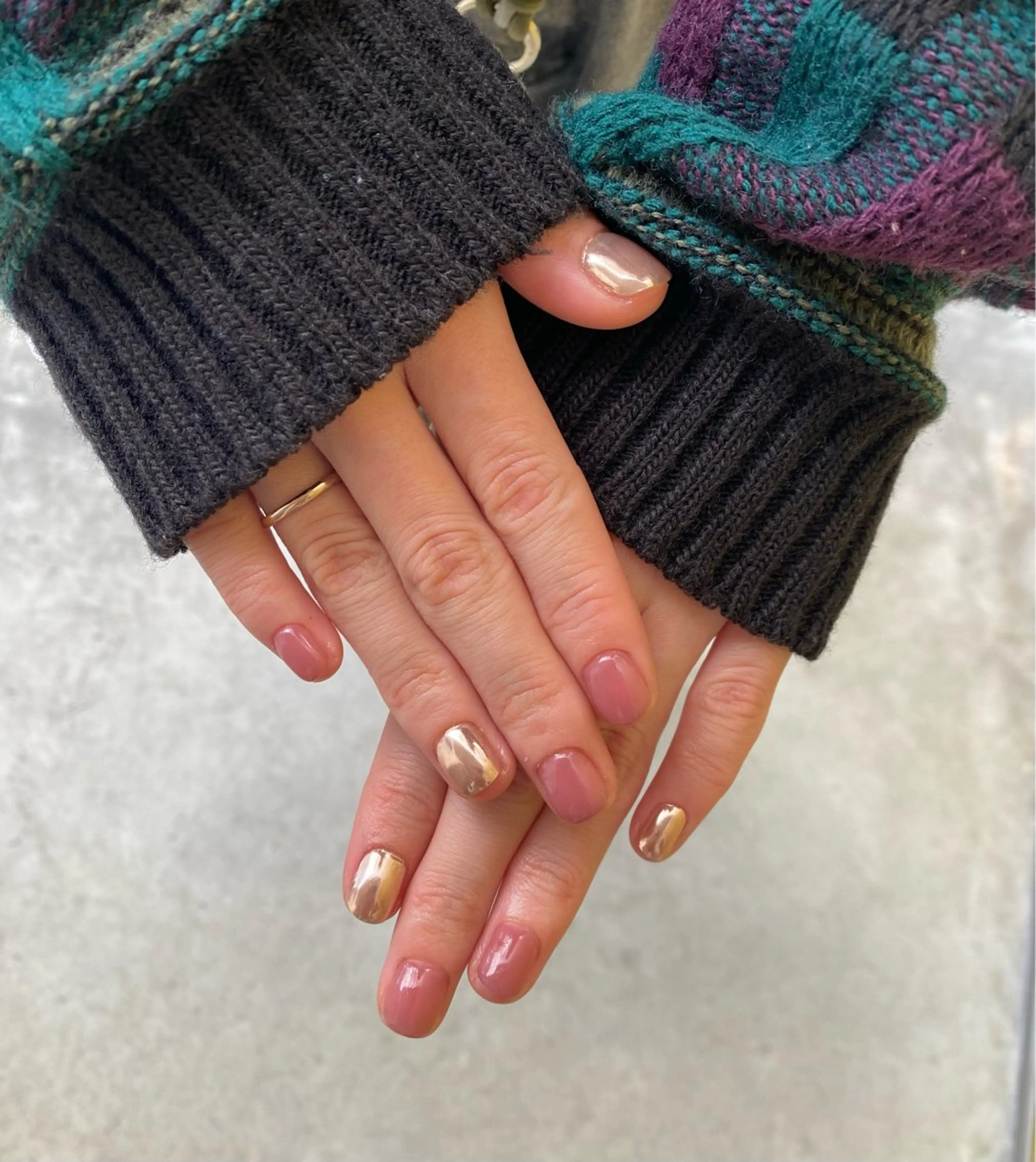 ネイル ミラーネイル ワンカラーネイル 【ANEMONA】 .のネイルデザイン