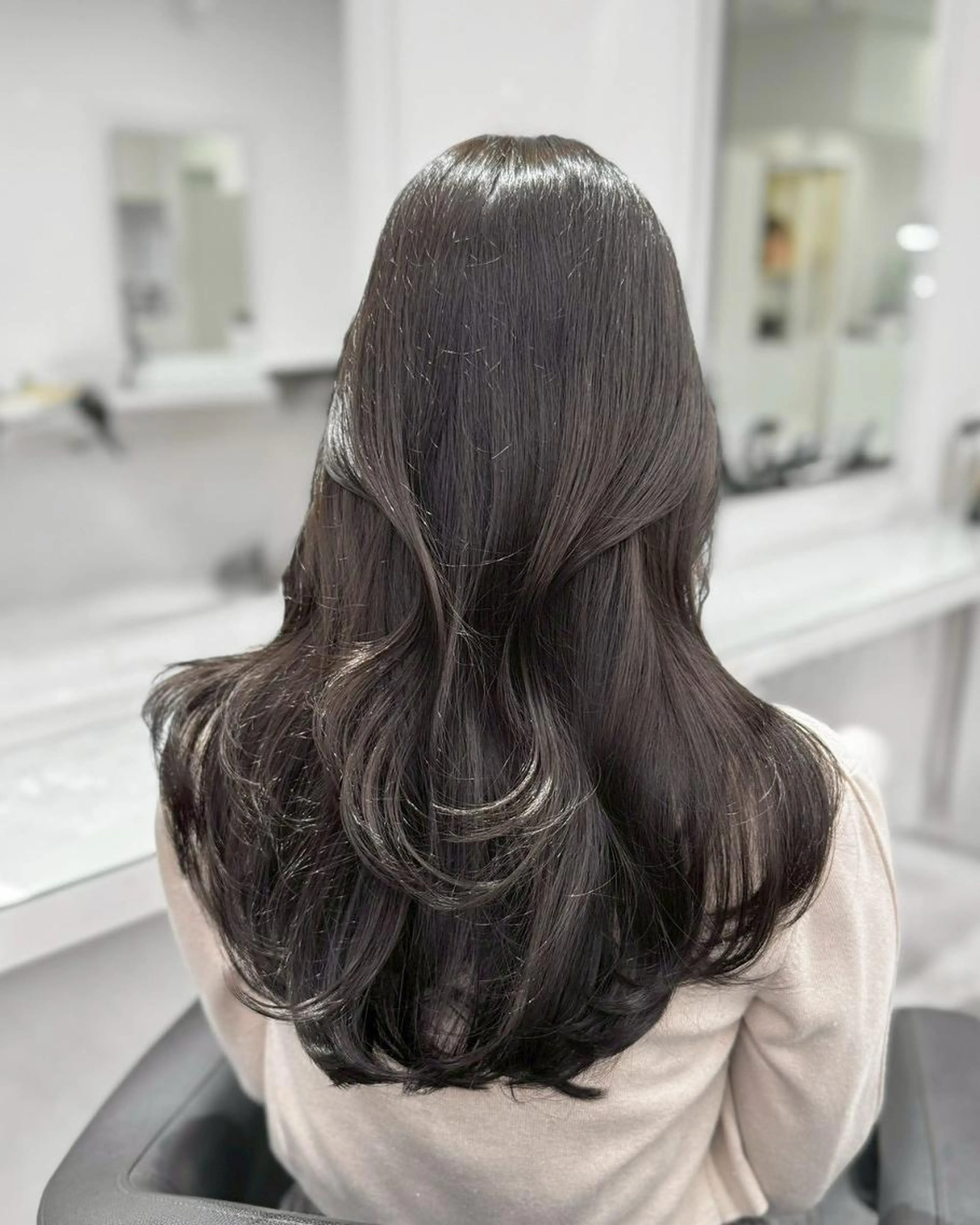 🩶就活にもおすすめ🩶色が残りづらい特殊カラー剤使用🩶ワンカラー＋オリジナルトリートメントの写真