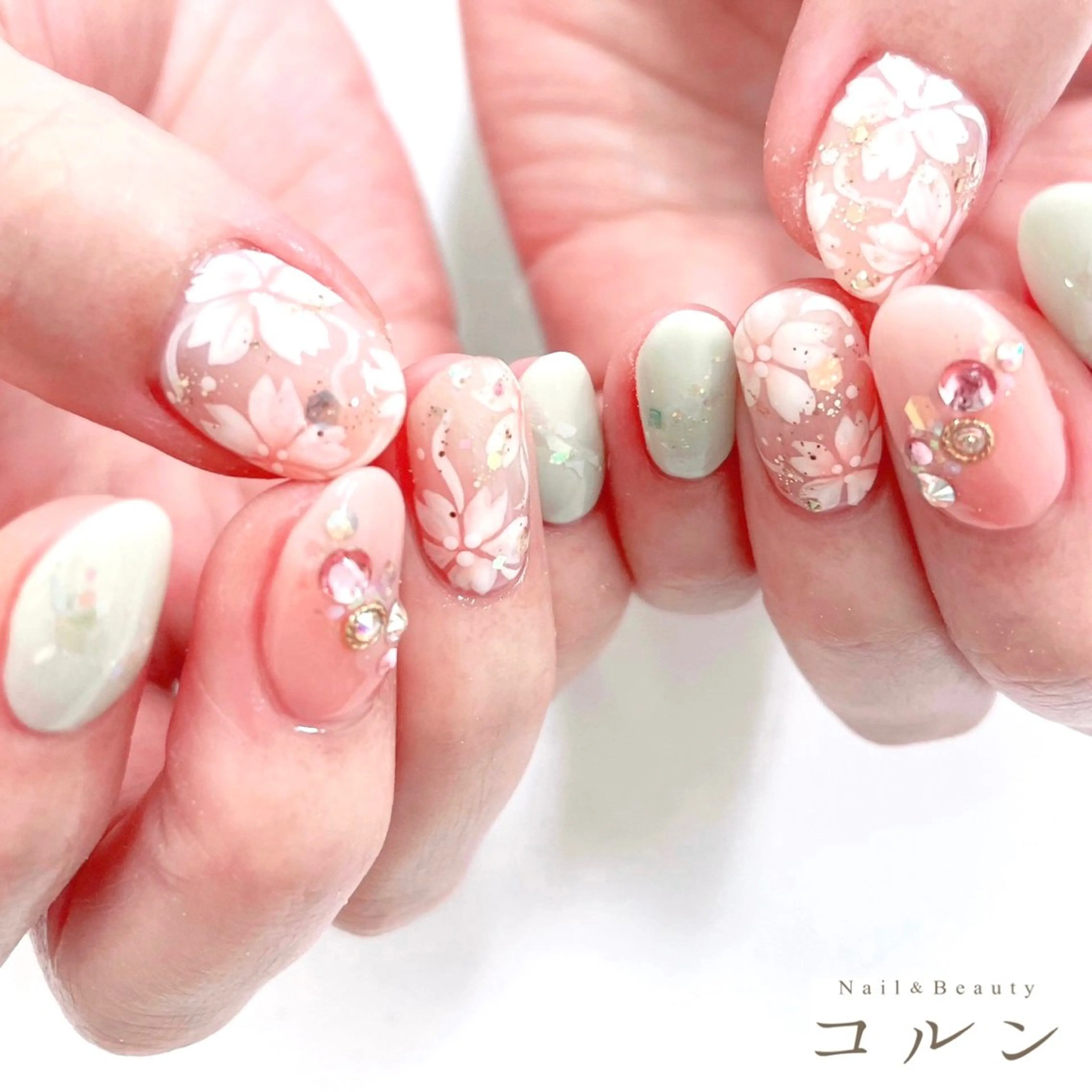 ミディアム NailBeauty コルンのネイルデザイン