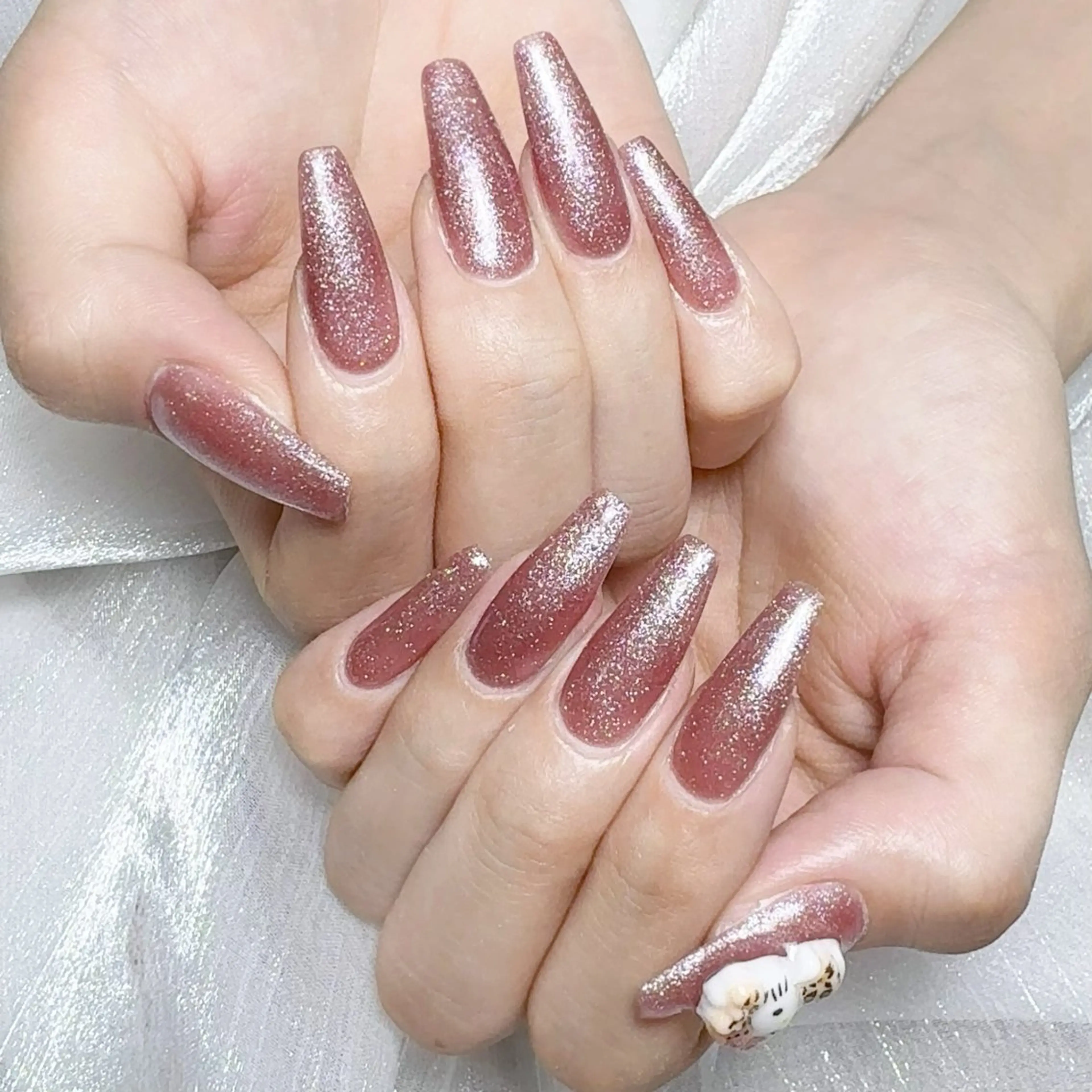 メンズ ネイル メンズ韓国風 アートネイル オーロラネイル ガーリー キラキラネイル Nail salon 木にいるのネイルデザイン