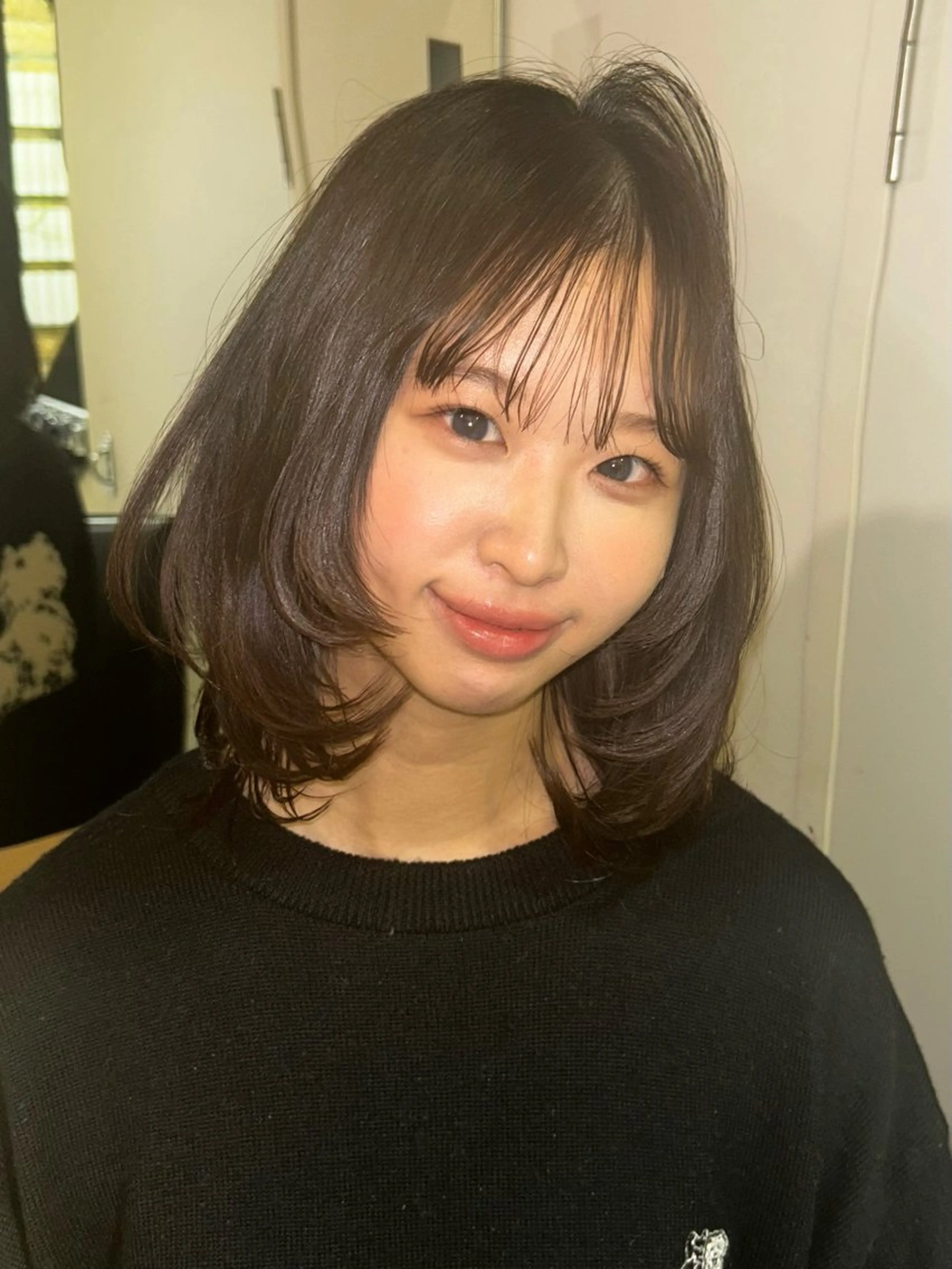 ミディアム レイヤー／マツエク 💋𝑨𝑵𝑵𝑨のヘアスタイル