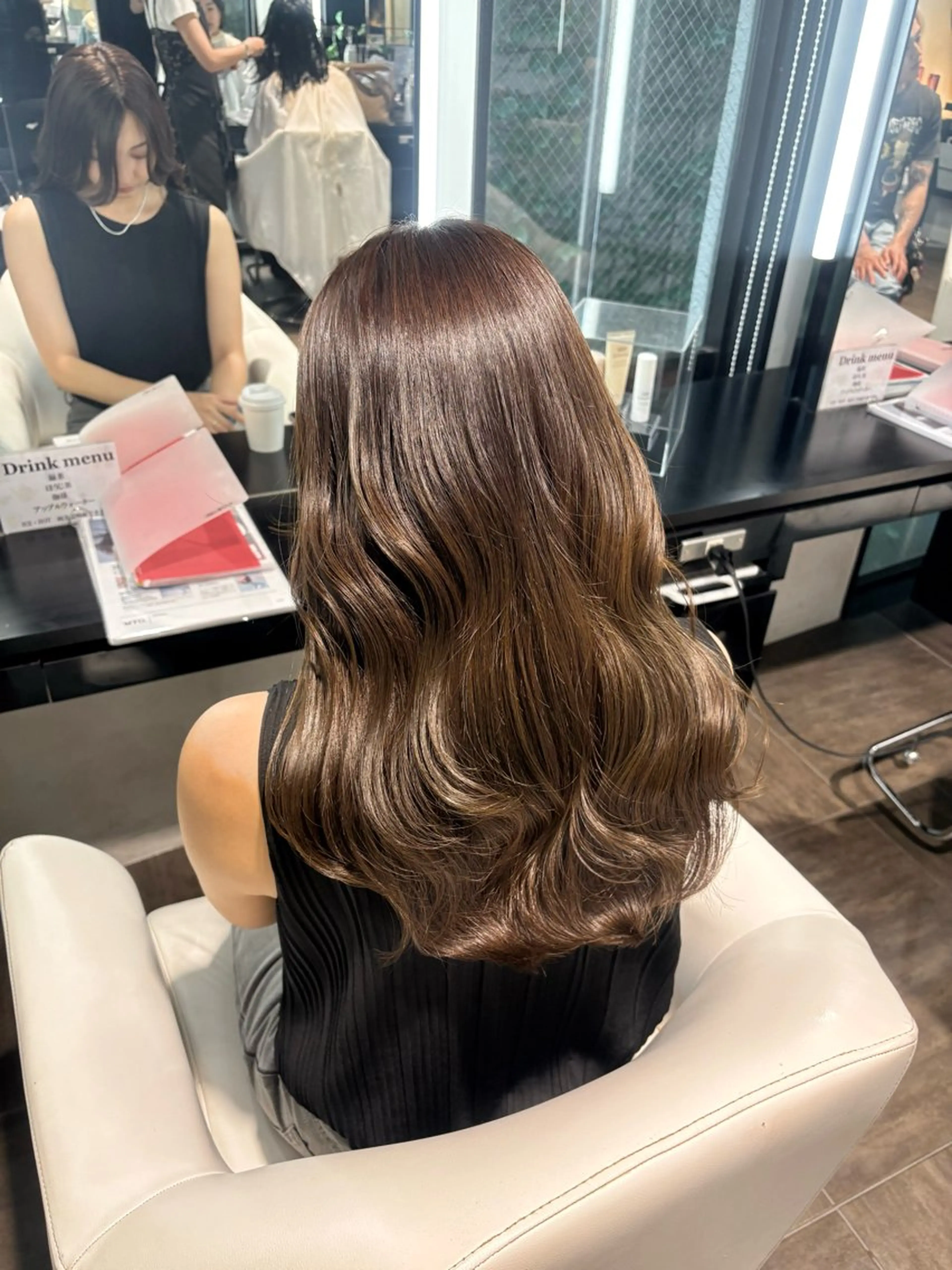 ロング カラー ベージュカラー ブリーチ ダブルカラー ブリーチなしカラー オリーブベージュ カット ヘアカラー トリートメント 🖤大人可愛い⌇ 𝐑 𝐈 𝐎🖤のヘアスタイル