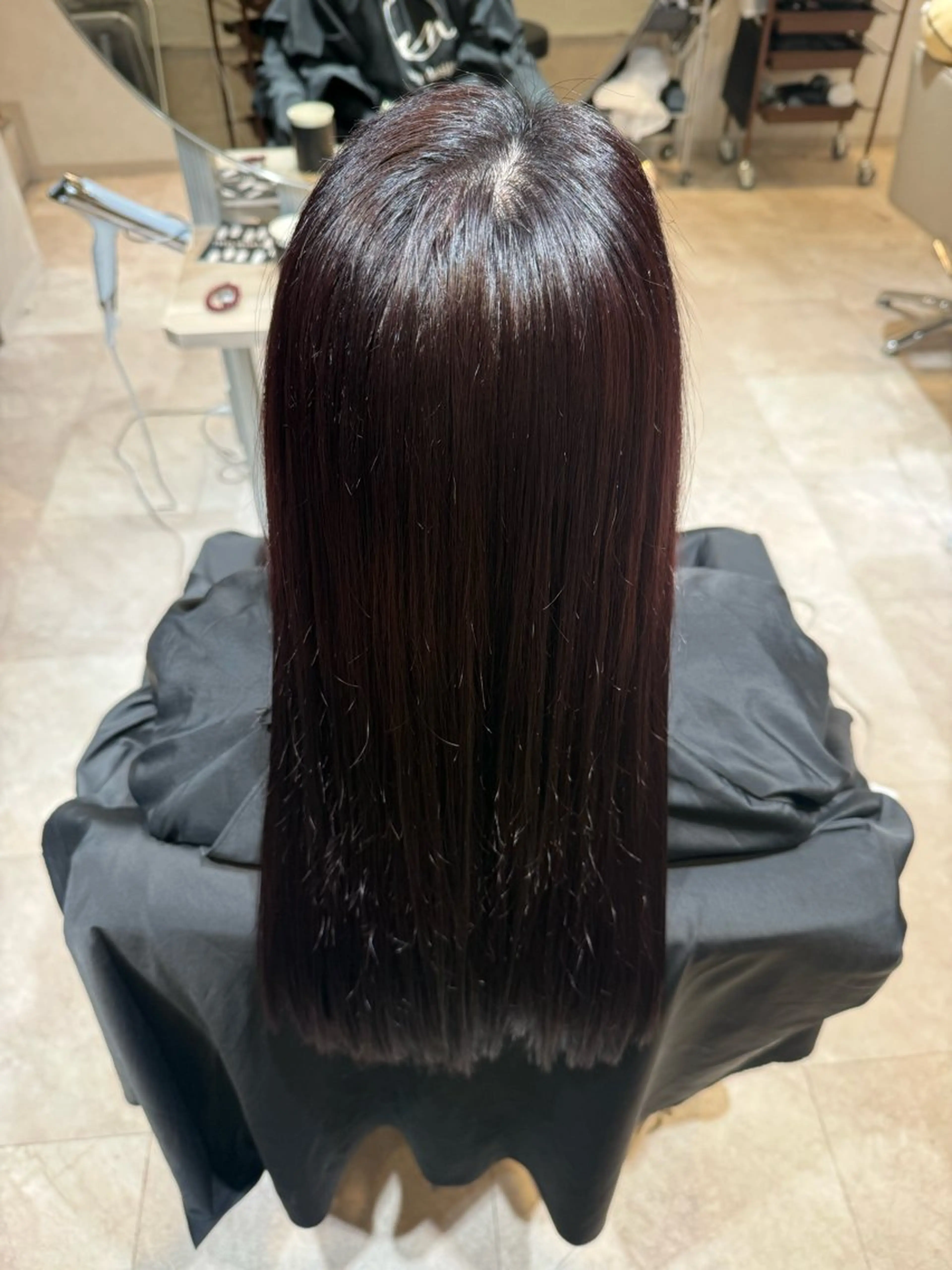 カラー ヘアカラー ᴍᴏᴇ ‎ 〈 en. 〉のヘアスタイル