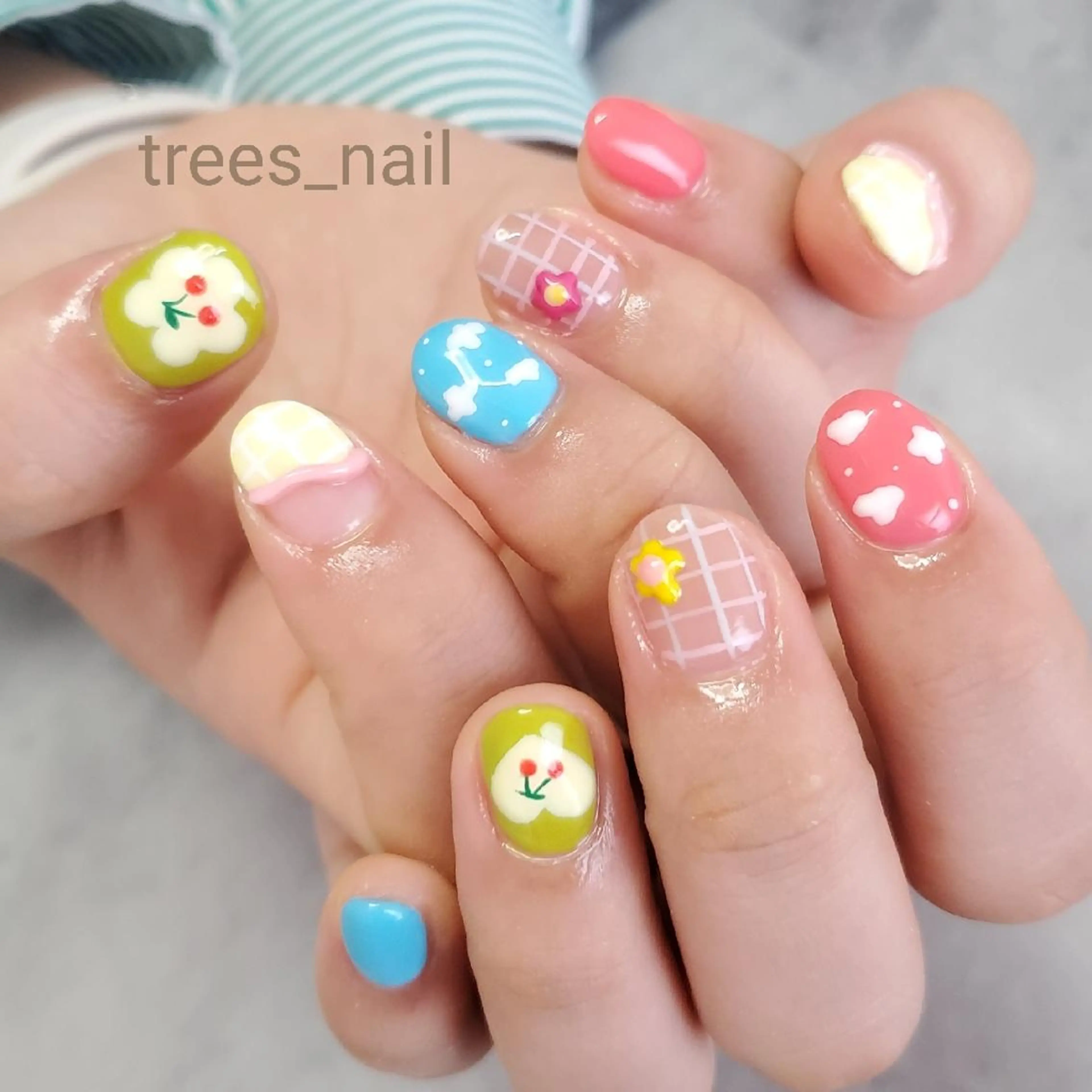 ネイル trees_ nailのネイルデザイン