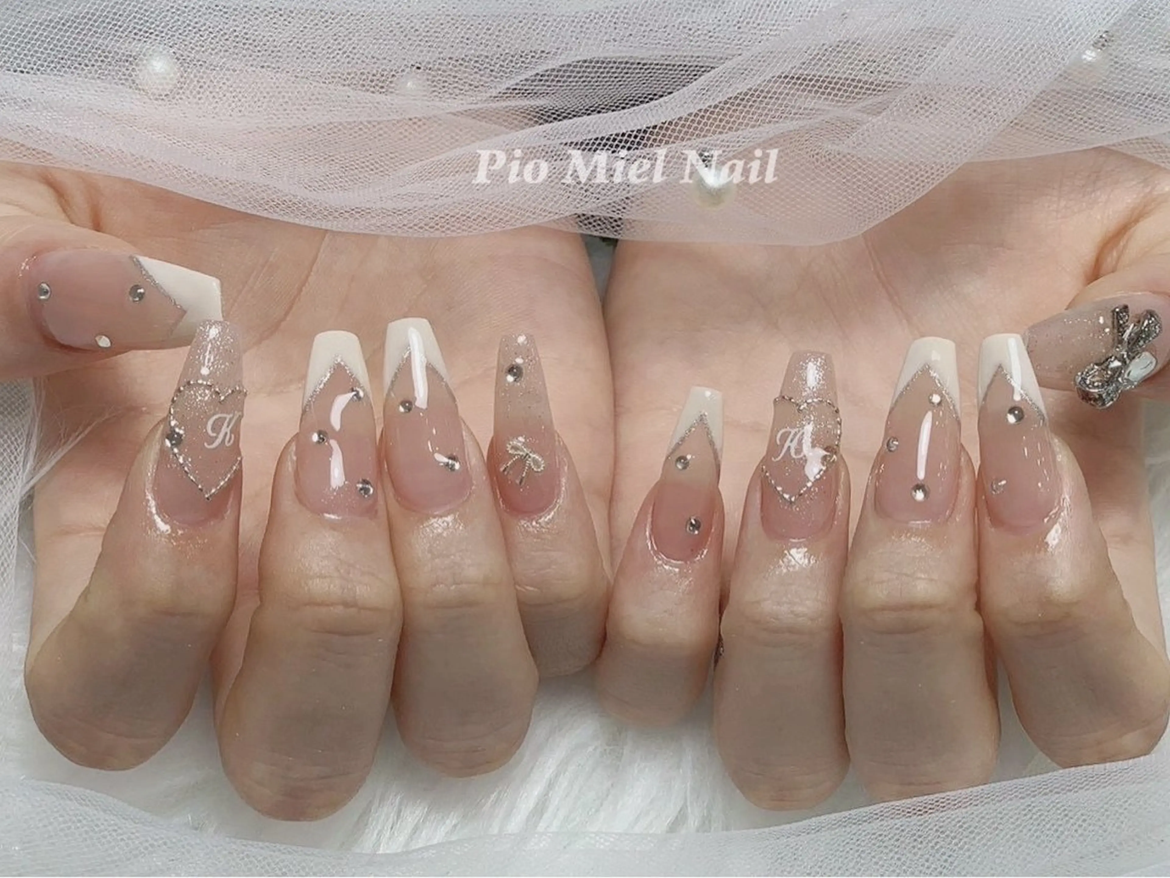 ネイル ハンドネイル HANA 長さだしのネイルデザイン