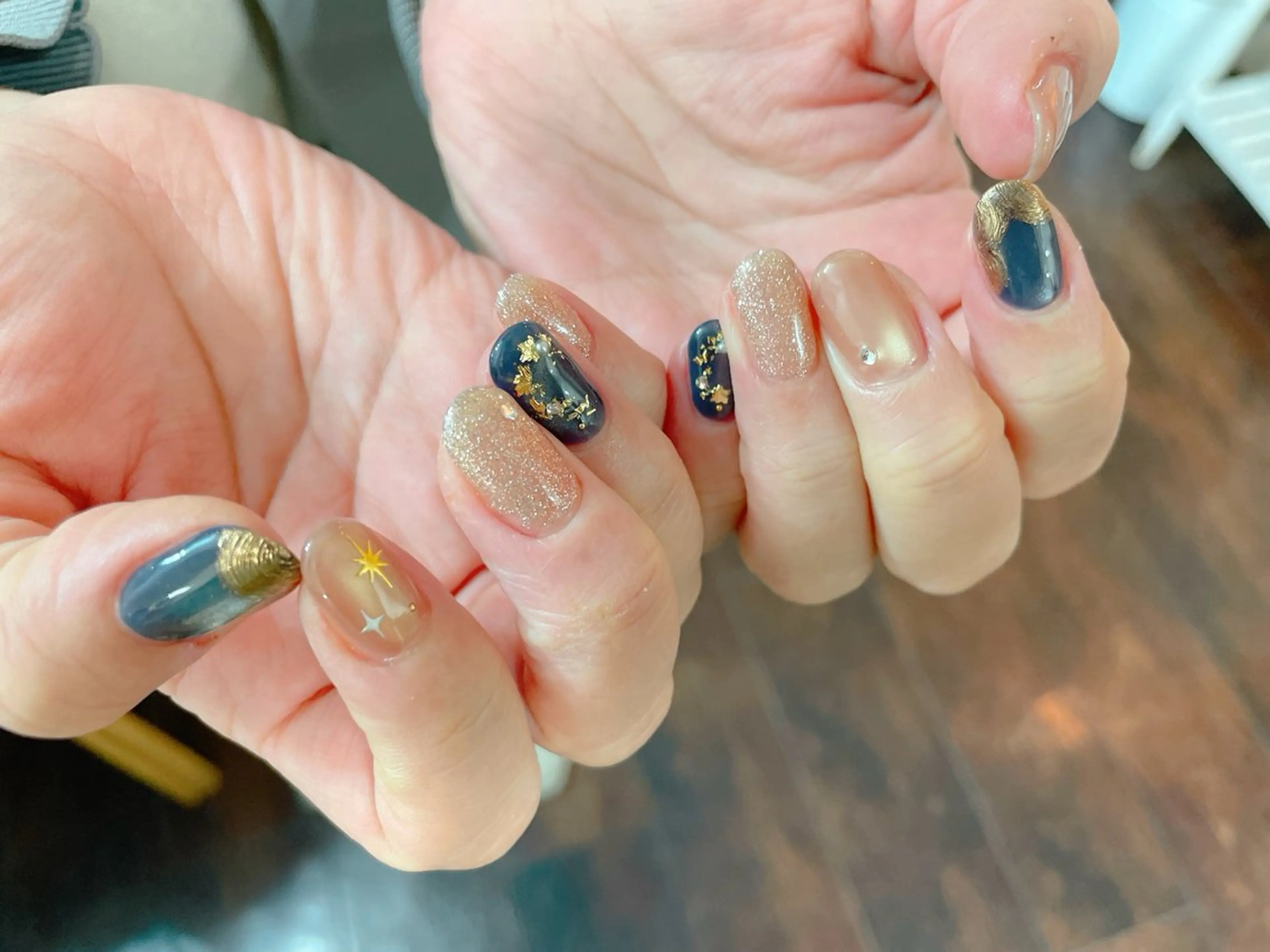 ネイル ジェルネイル ニュアンスネイル パラジェル 冬ネイル ハンドネイル nailroom OHANA🌴のネイルデザイン