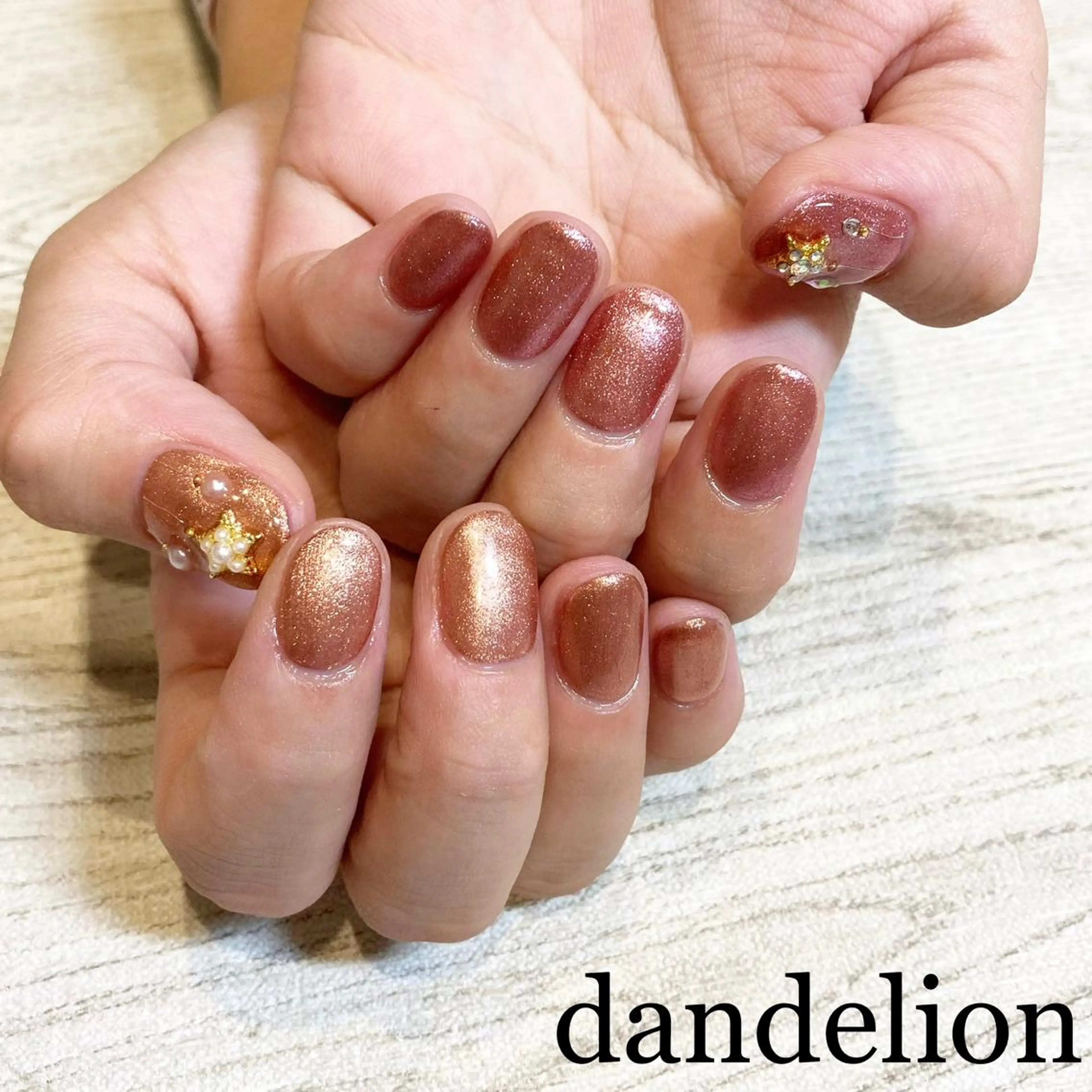 ネイル ハンドネイル ハンドケア dandelion ダンデライオンのネイルデザイン