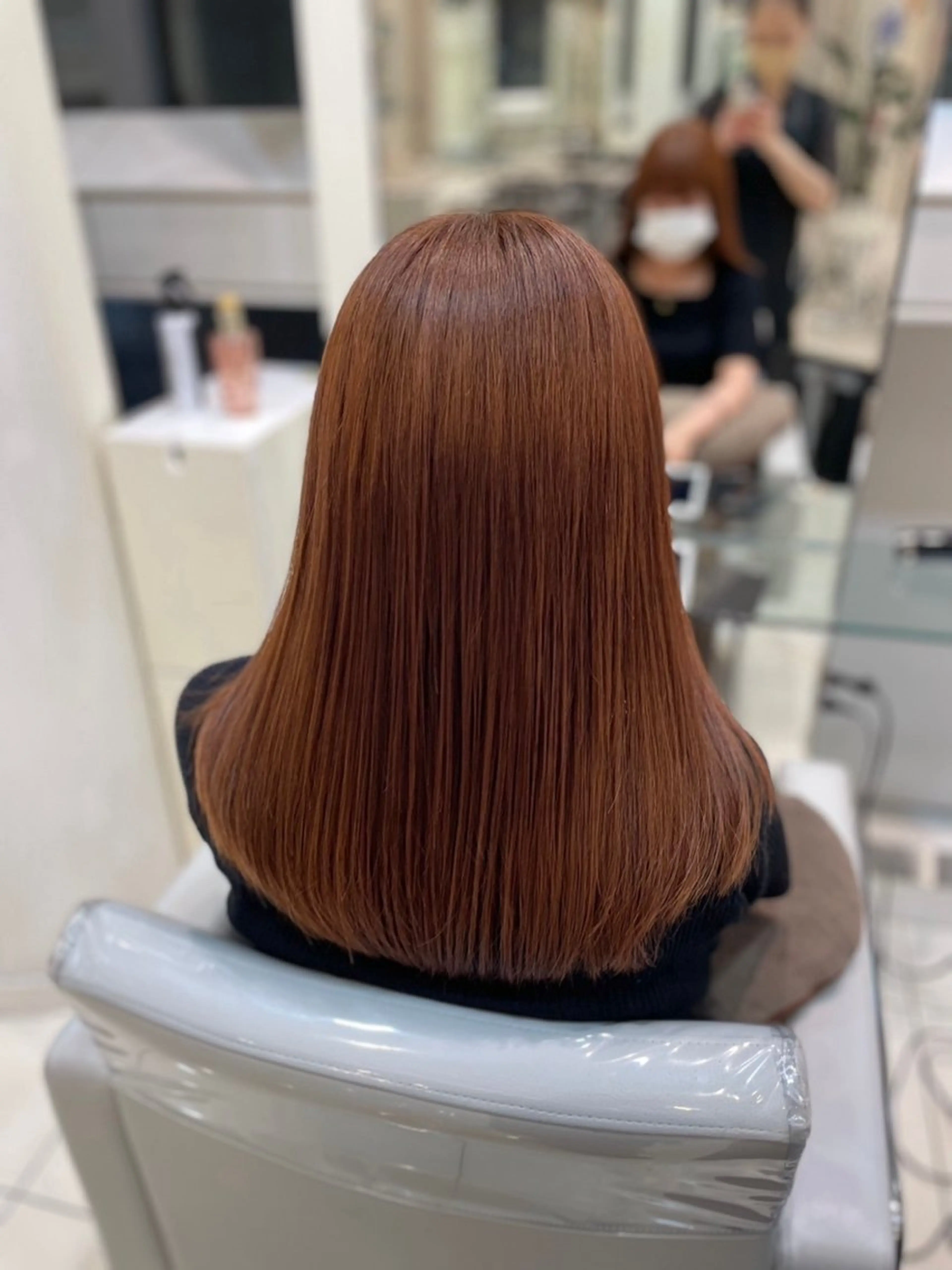 カラー Above /yoshimiのヘアスタイル