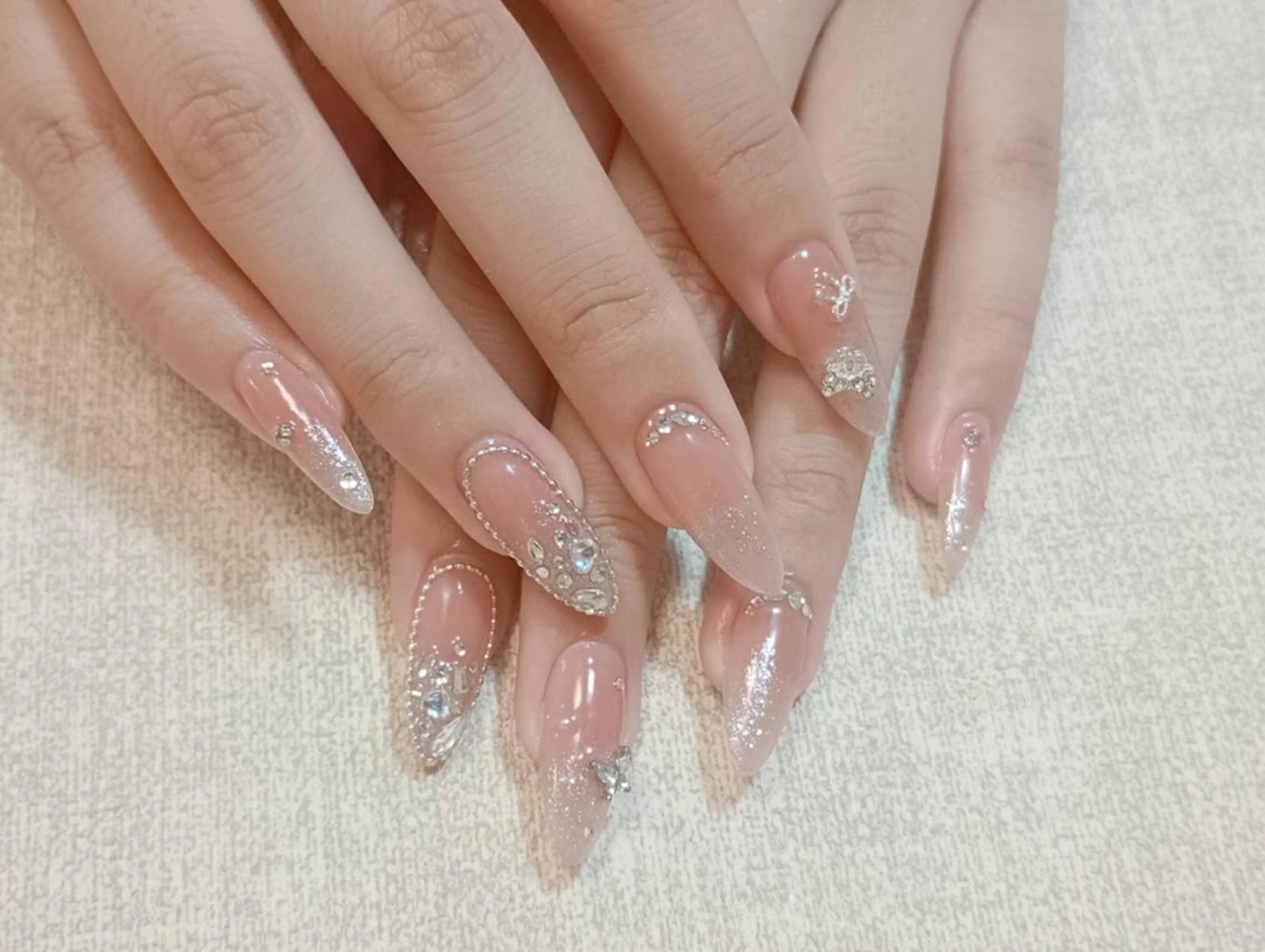 ネイル アートネイル 長さ出し ジェルネイル 韓国ネイル 持ち込み ハンドネイル ハンドケア Hana Bloom Nail💜Akiのネイルデザイン