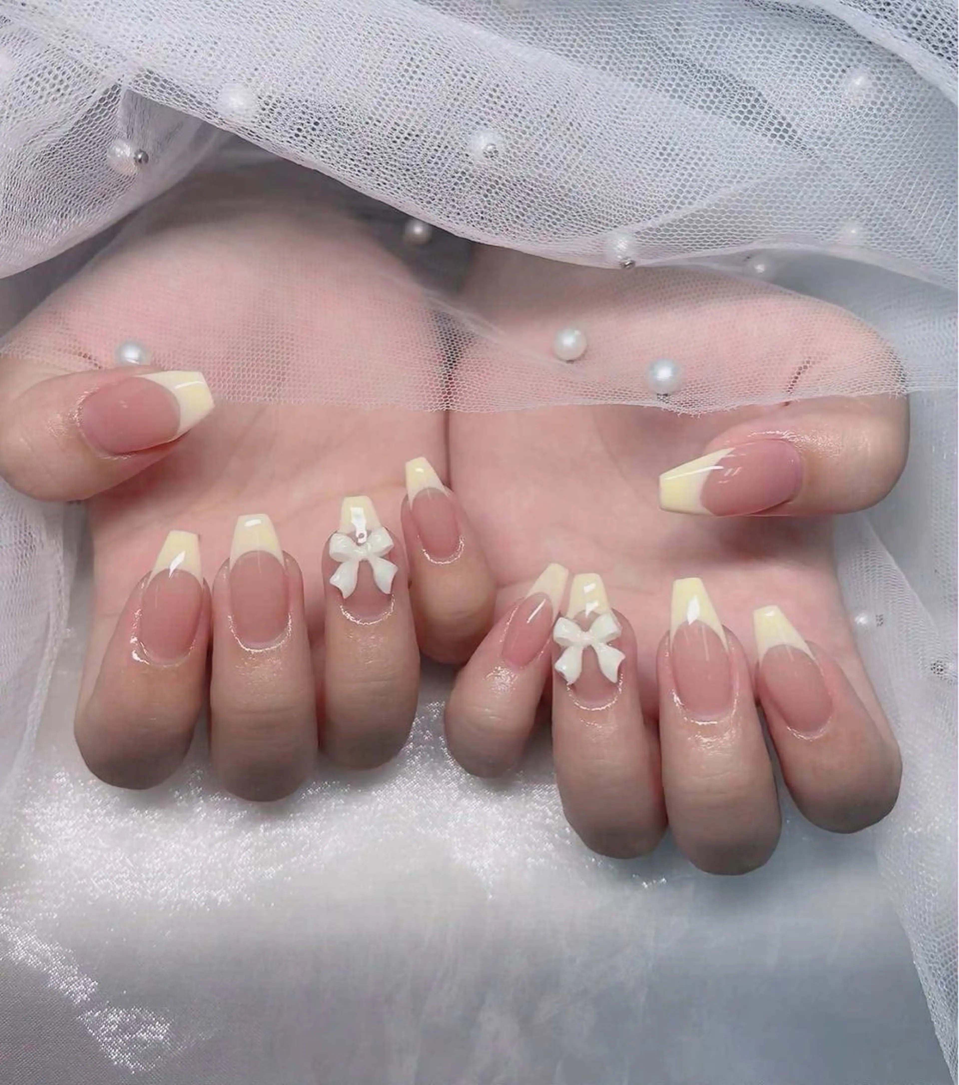 ネイル アートネイル 長さ出し フレンチネイル ジェルネイル キラキラネイル ハンドネイル GOHOUBI Nail 心斎橋店のネイルデザイン