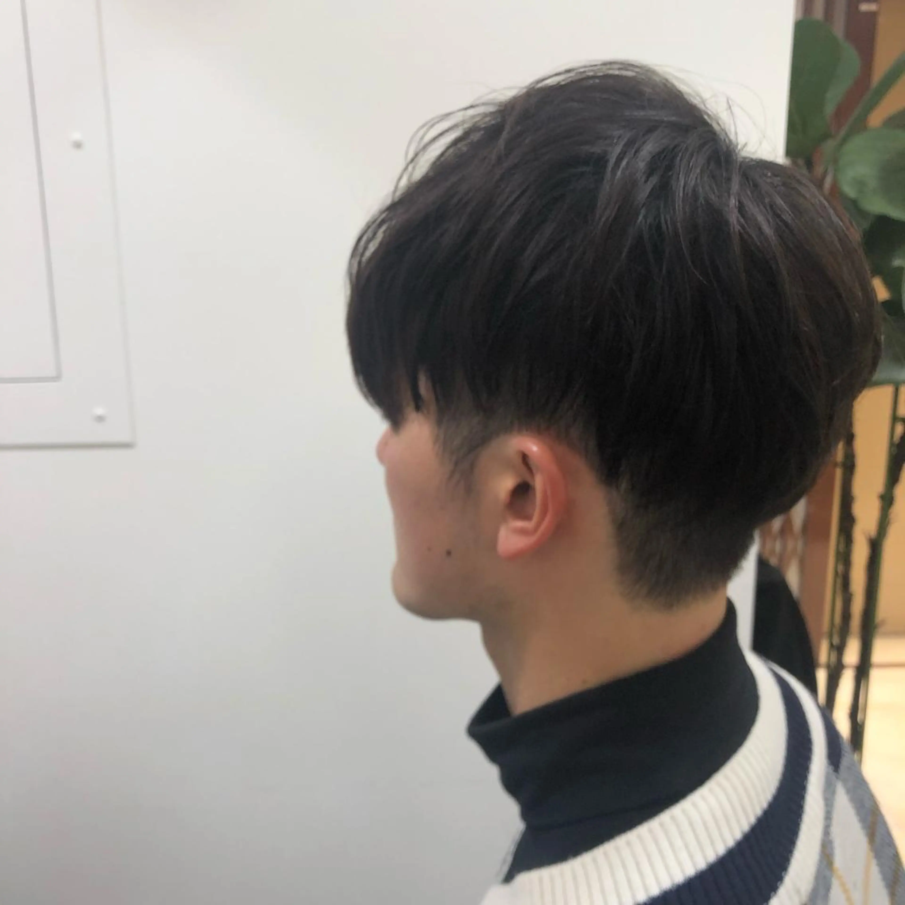 ショート メンズ 顔周りの垢抜けヘア 立山あいりのヘアスタイル
