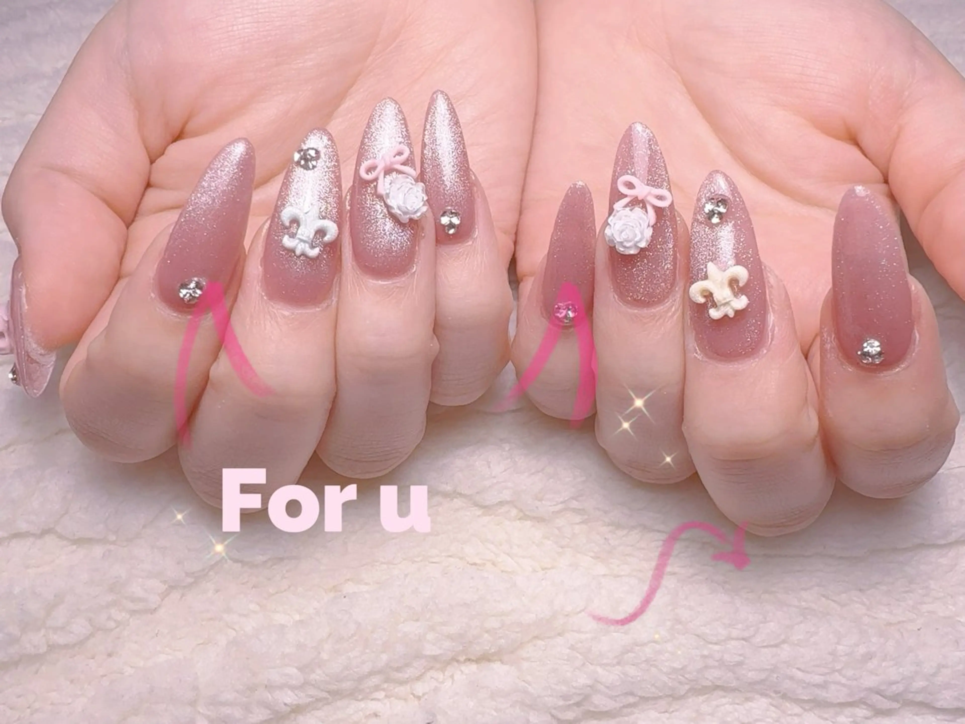 ネイル キラキラネイル 韓国ネイル オフィスネイル cat‘s nail🐈‍⬛のネイルデザイン