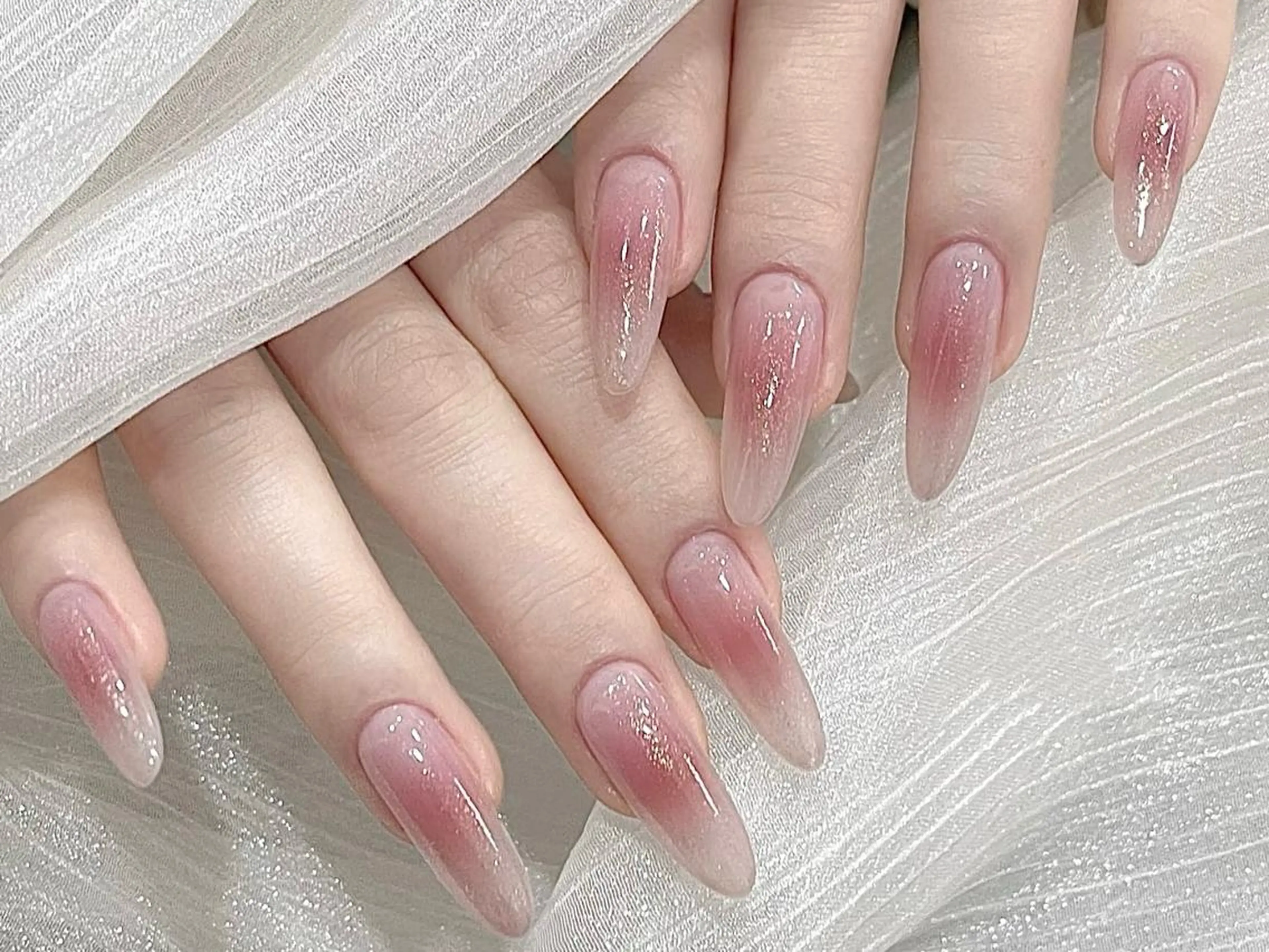 長さ出し大人気❗️✨チップスカルプ+ワンホンチークネイル+マグネットフレンチ9180✨の写真