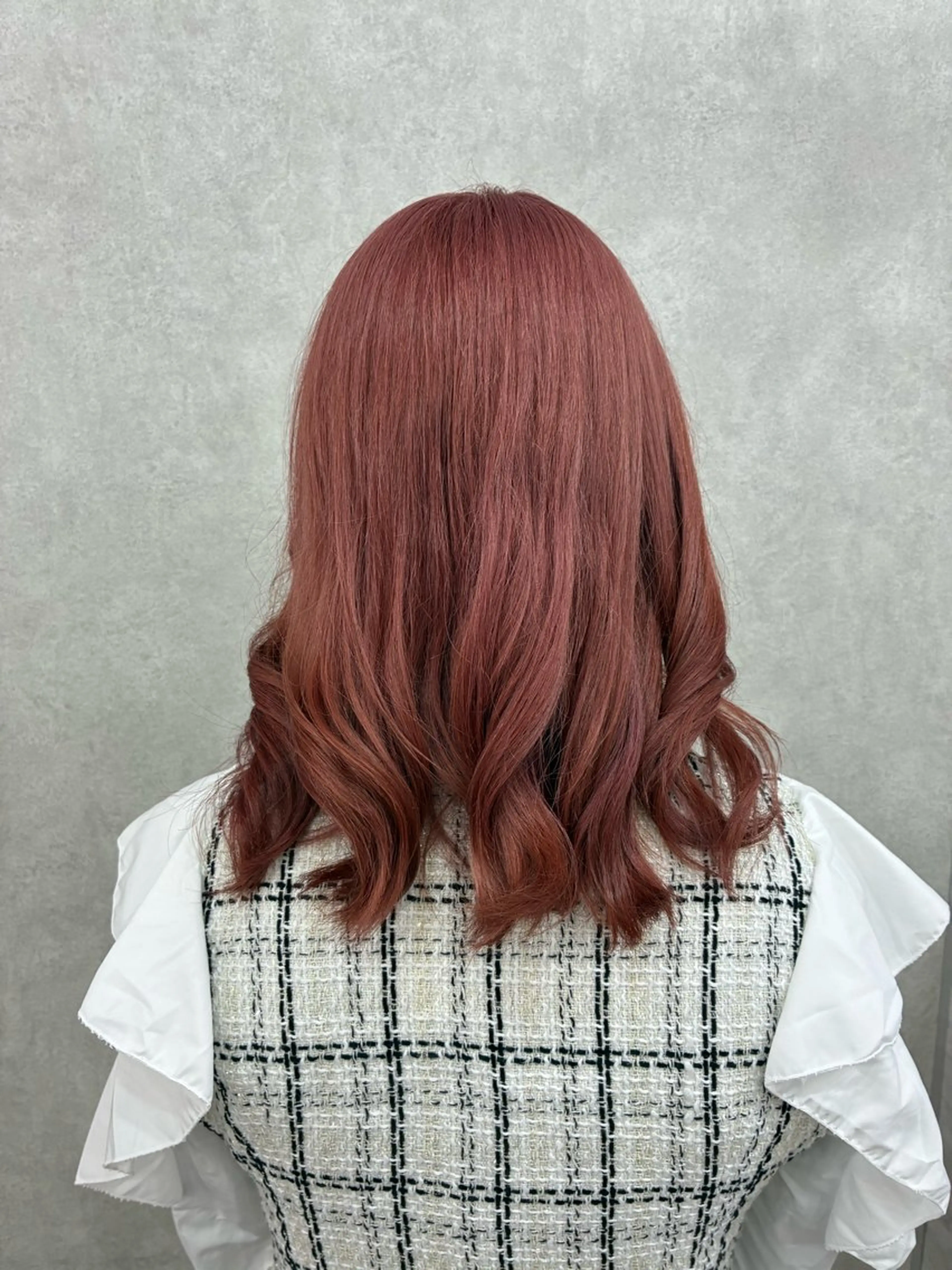 ミディアム カラー ピンクカラー 佐藤 琴海のヘアスタイル