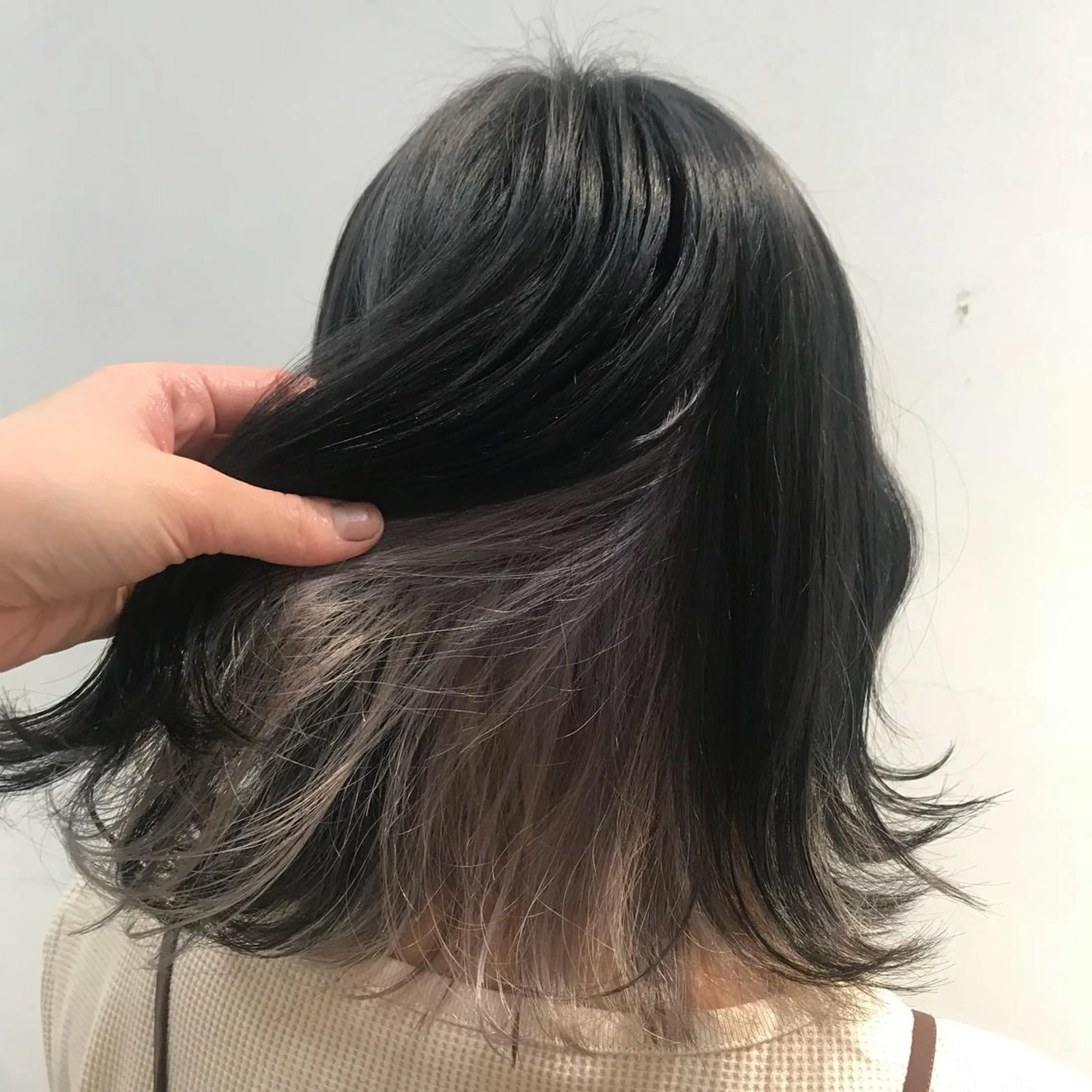 ミディアム サイレント美容師 アイリィのヘアスタイル