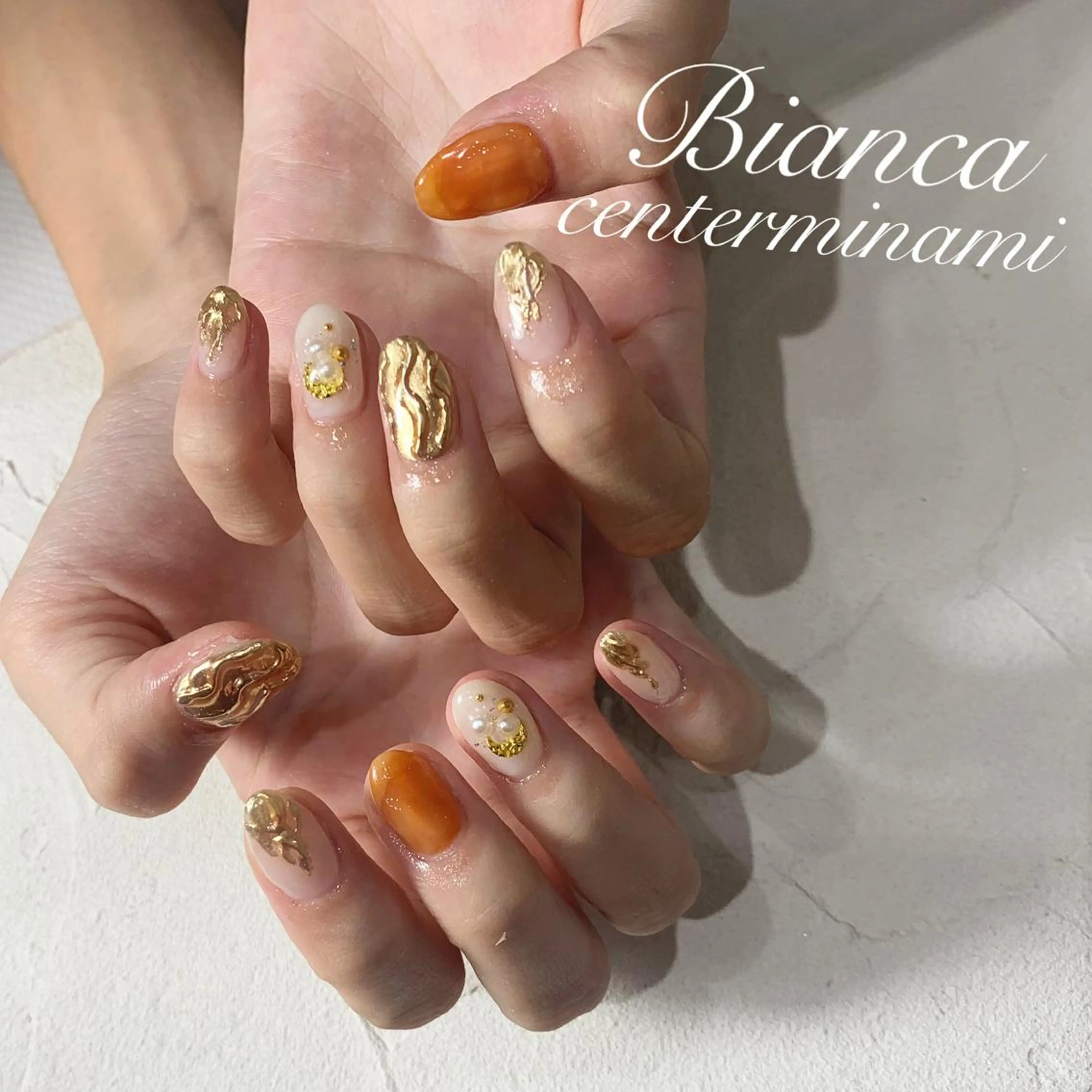 ネイル ニュアンスネイル オレンジ ハンドネイル Bianca KIKUTIHARAのネイルデザイン