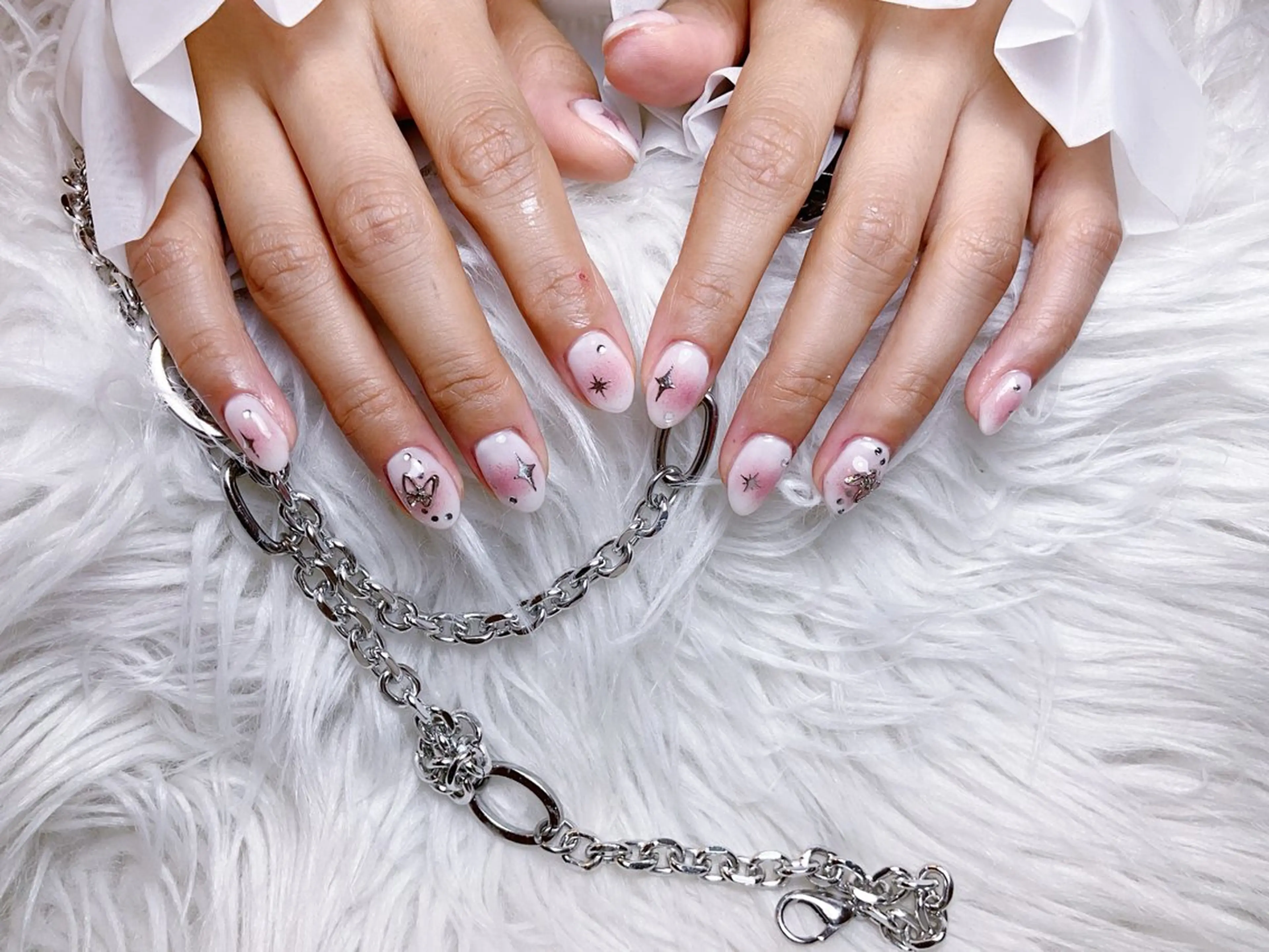 ネイル ハンドネイル 🍭Yun nail hyejin🌸のネイルデザイン
