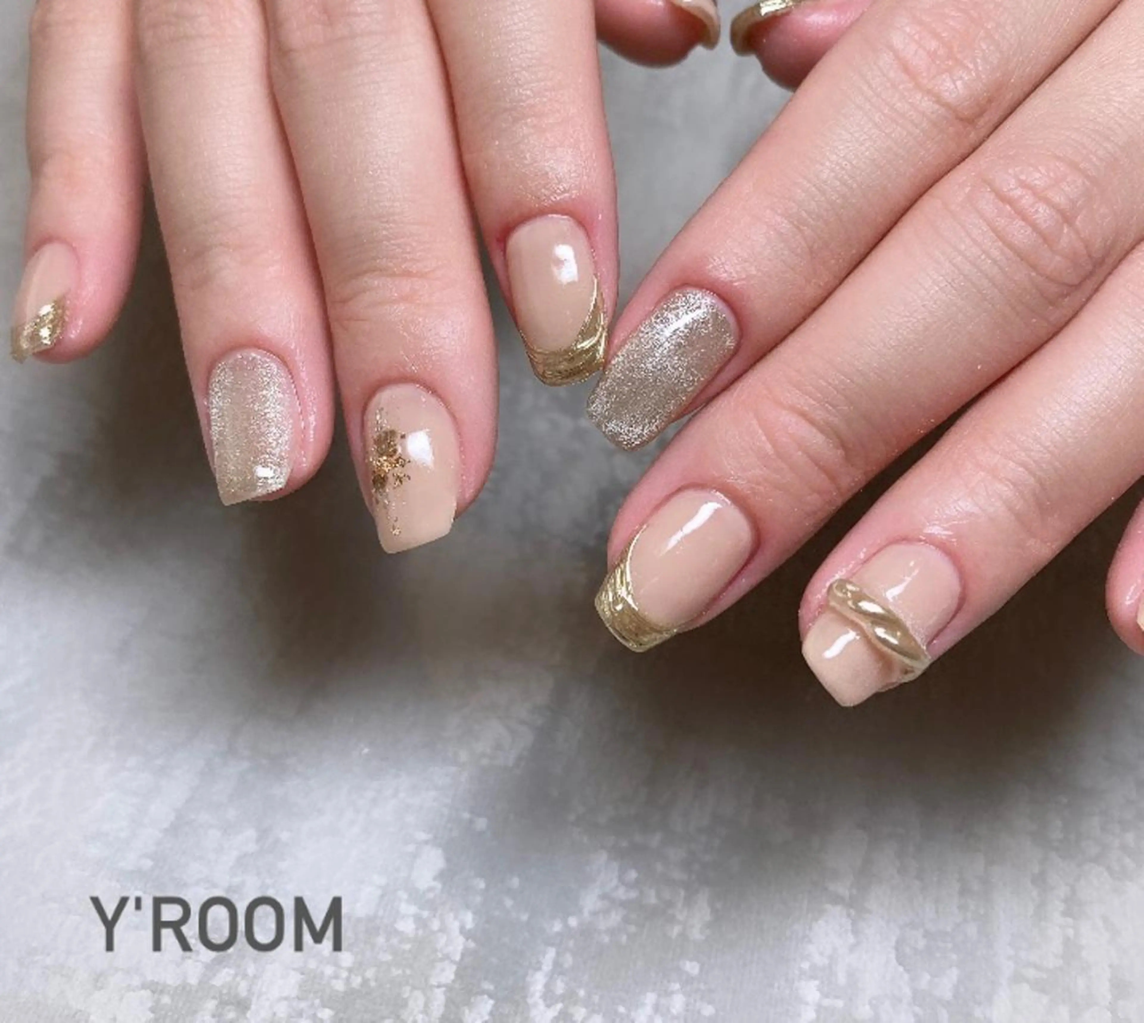 ネイル オーロラネイル フラッシュネイル フットネイル ジェルネイル 氷ネイル・うるうるネイル ハンドネイル YUKA （ネイリスト）のネイルデザイン