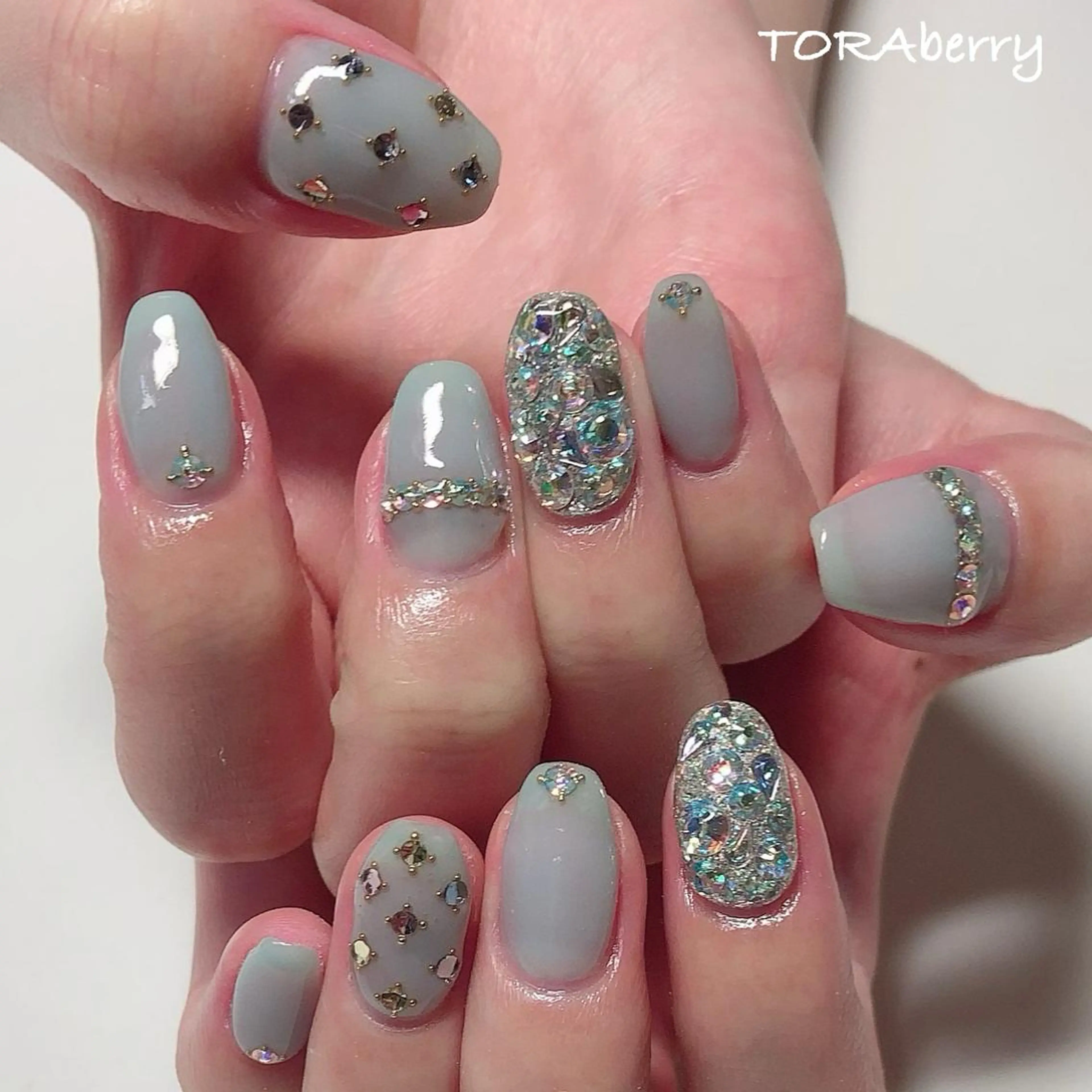 ネイル ストーンネイル ハンドネイル ネイリスト なつみのネイルデザイン