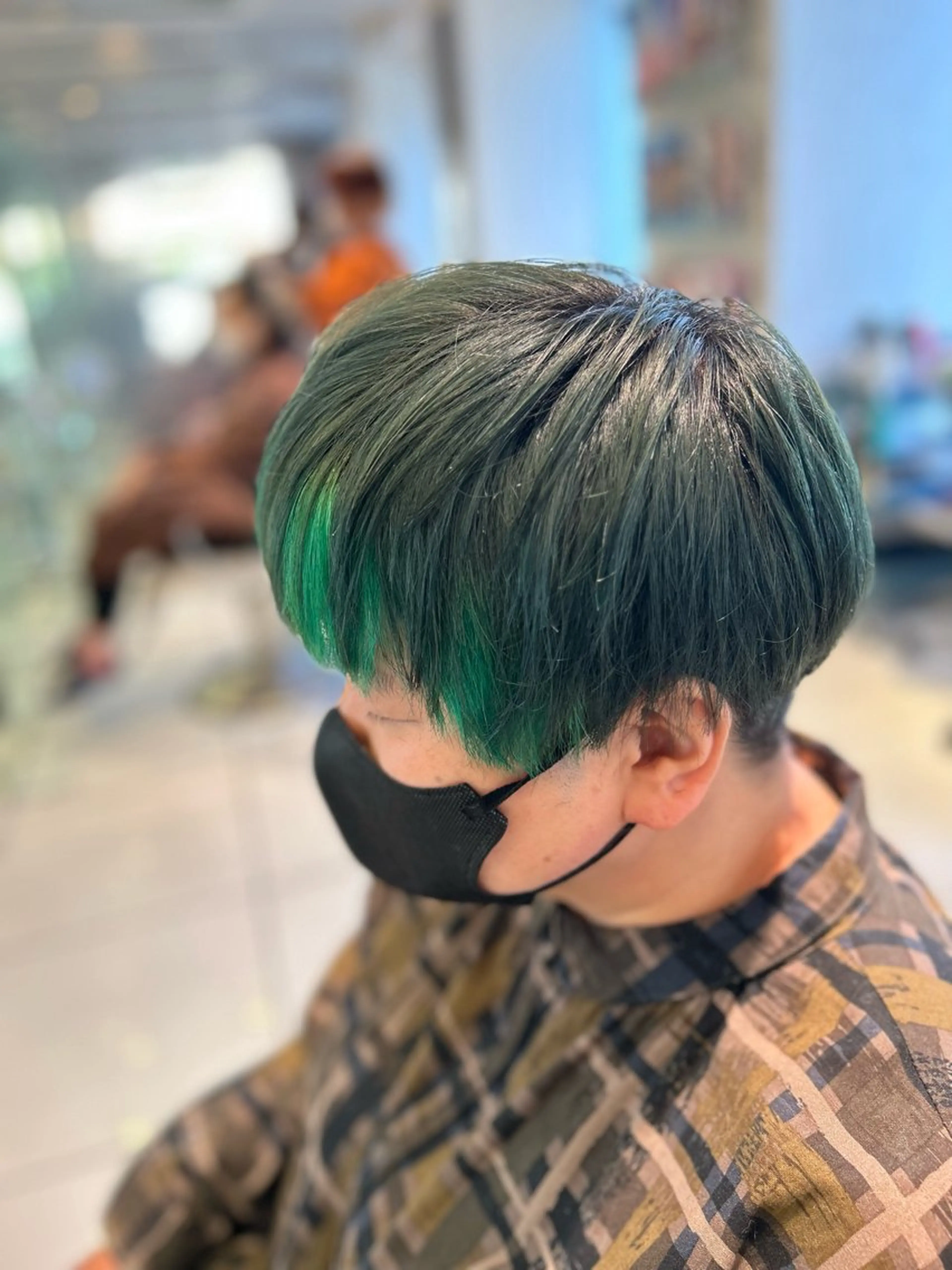 ショート カラー ブリーチ カット ヘアカラー トリートメント 小沼 正悟のヘアスタイル