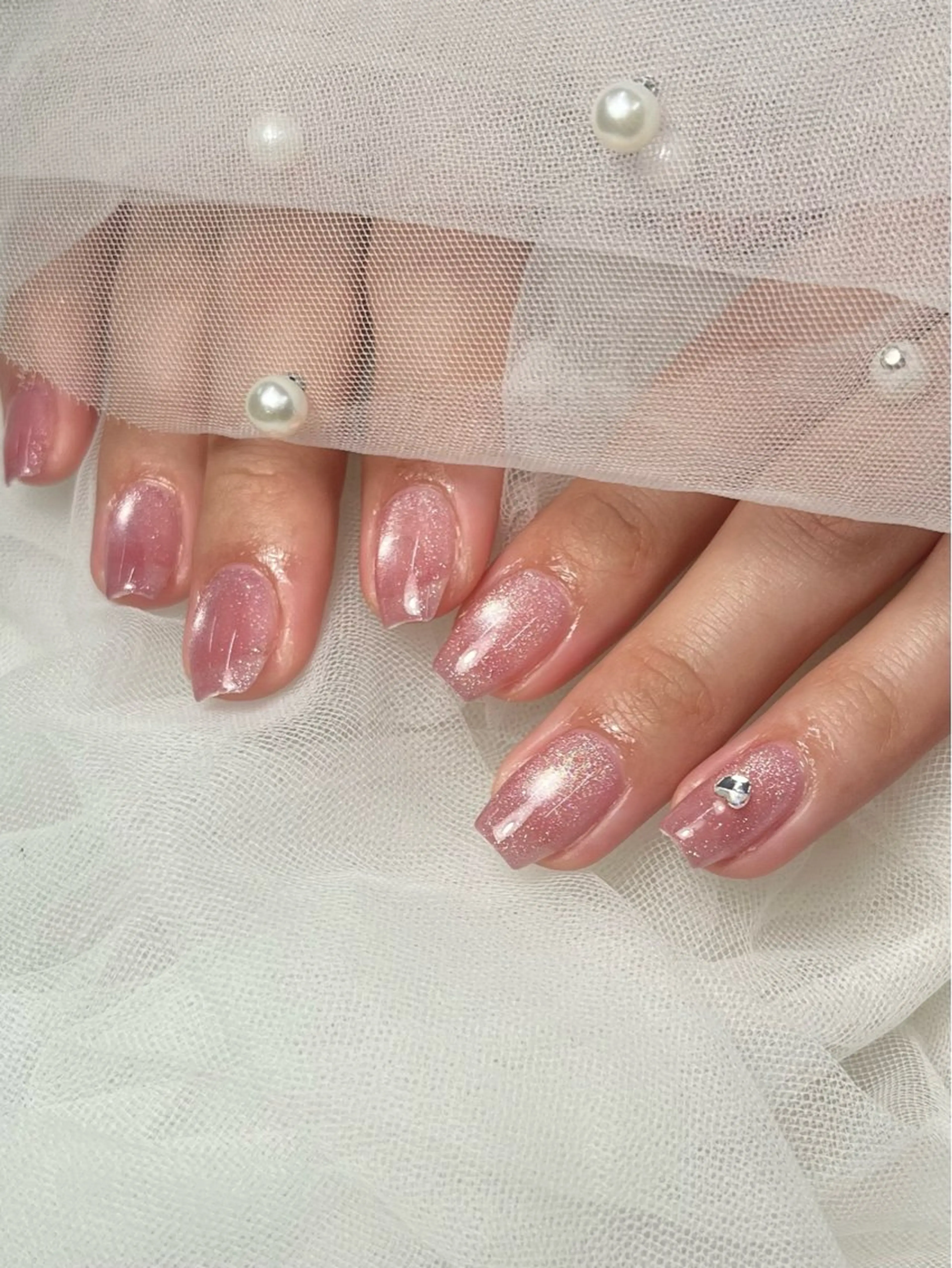 ネイル キラキラネイル 韓国ネイル マグネットネイル ピンク ショートネイル ハンドネイル ToliyDeliy Mayuのネイルデザイン