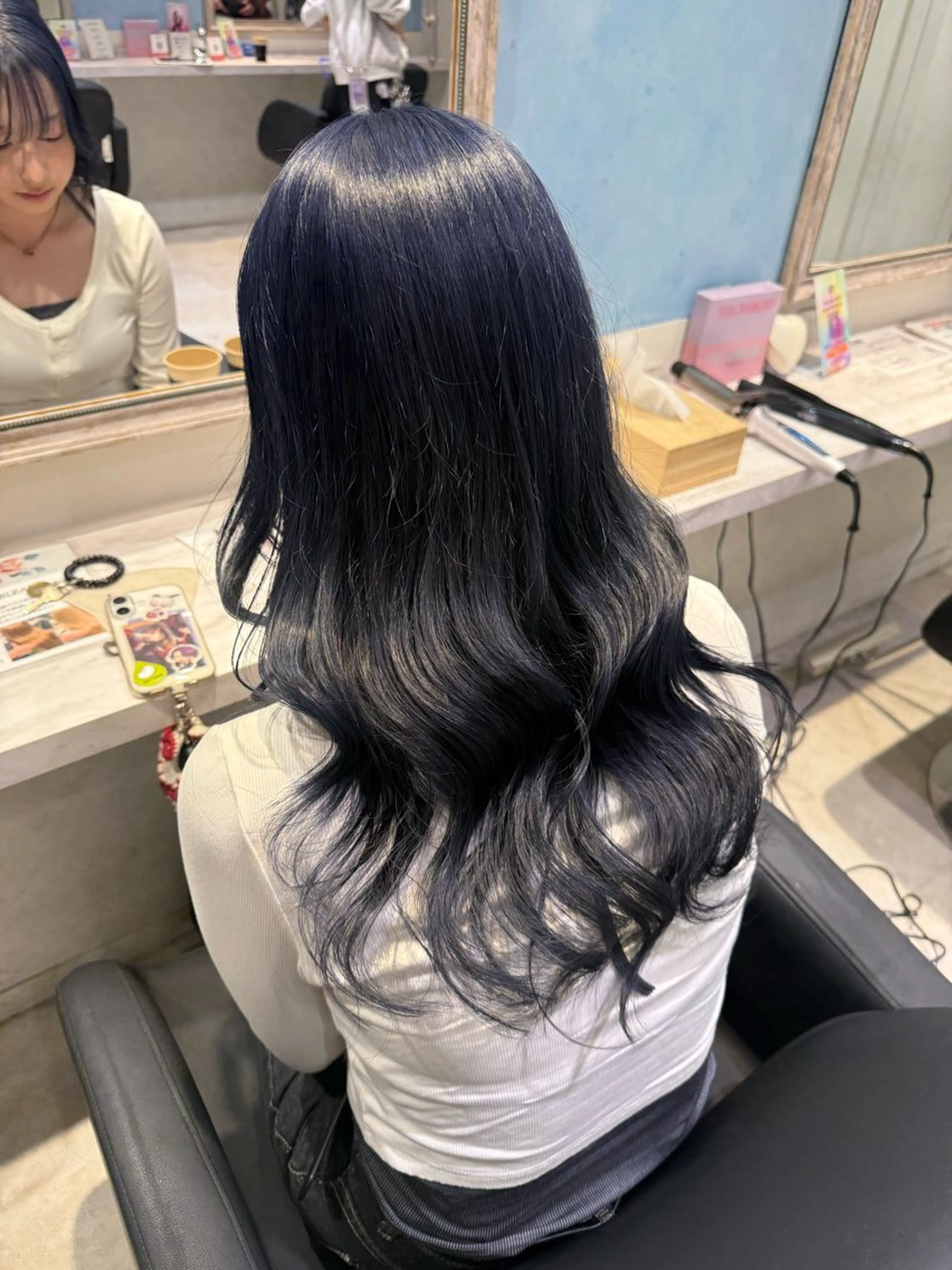 ロング カラー アッシュ ベージュカラー ブリーチ ブルーカラー 透明感カラー ヘアカラー ハイトーン/ブリーチ 💙みずき💙のヘアスタイル