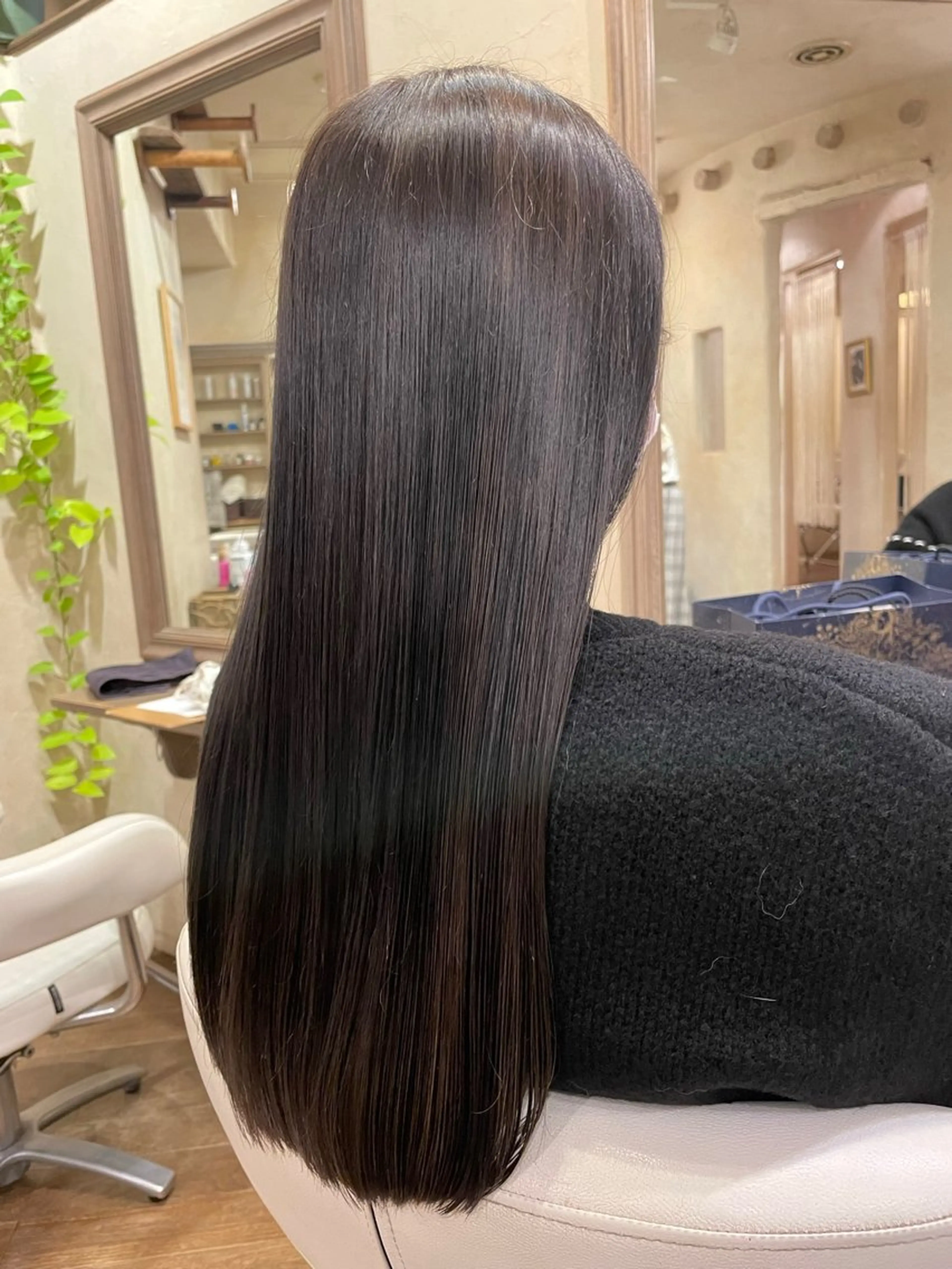 ロング パーマ 渡邉 里葉のヘアスタイル