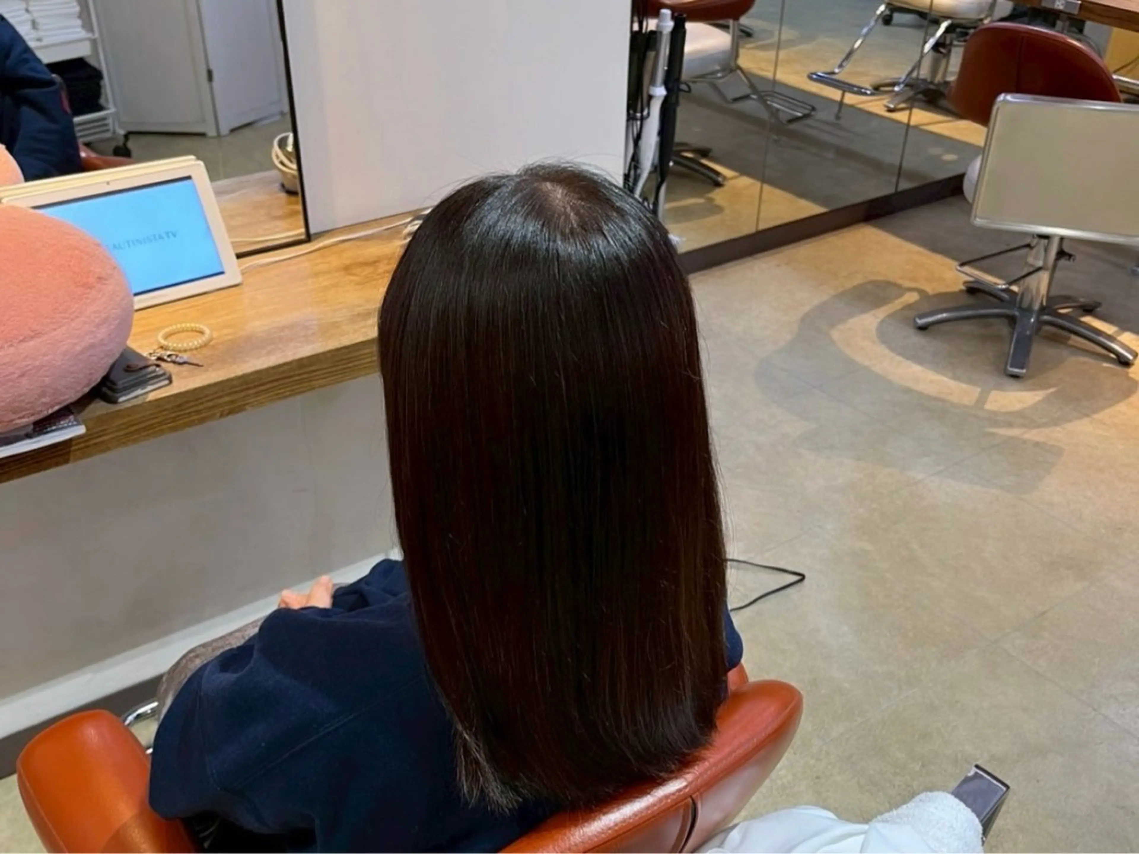 セミロング カラー ヘアカラー 松本 ひなたのヘアスタイル