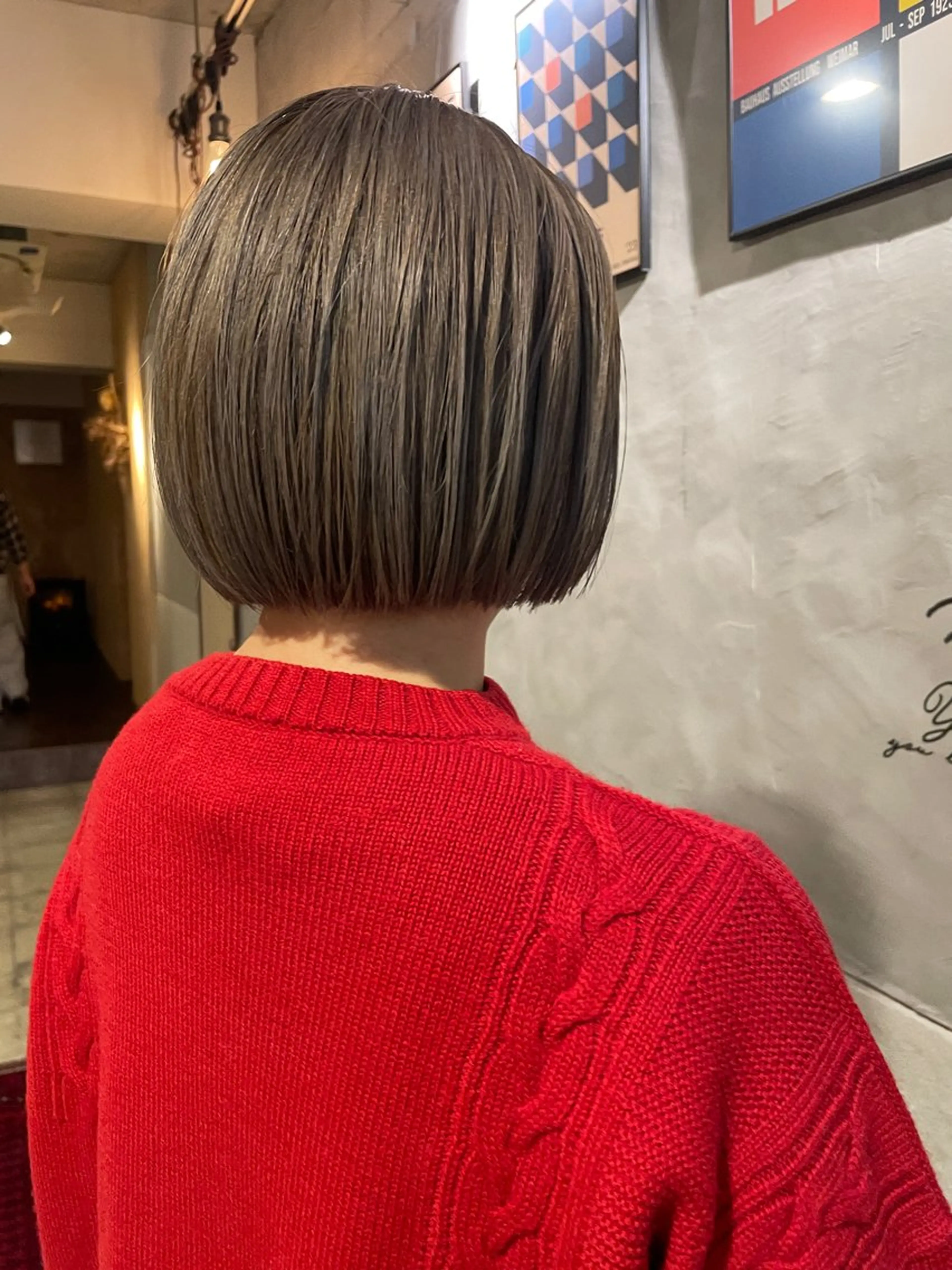 ショート カラー ブリーチ グレージュ カット ヘアカラー トリートメント さの あやねのヘアスタイル