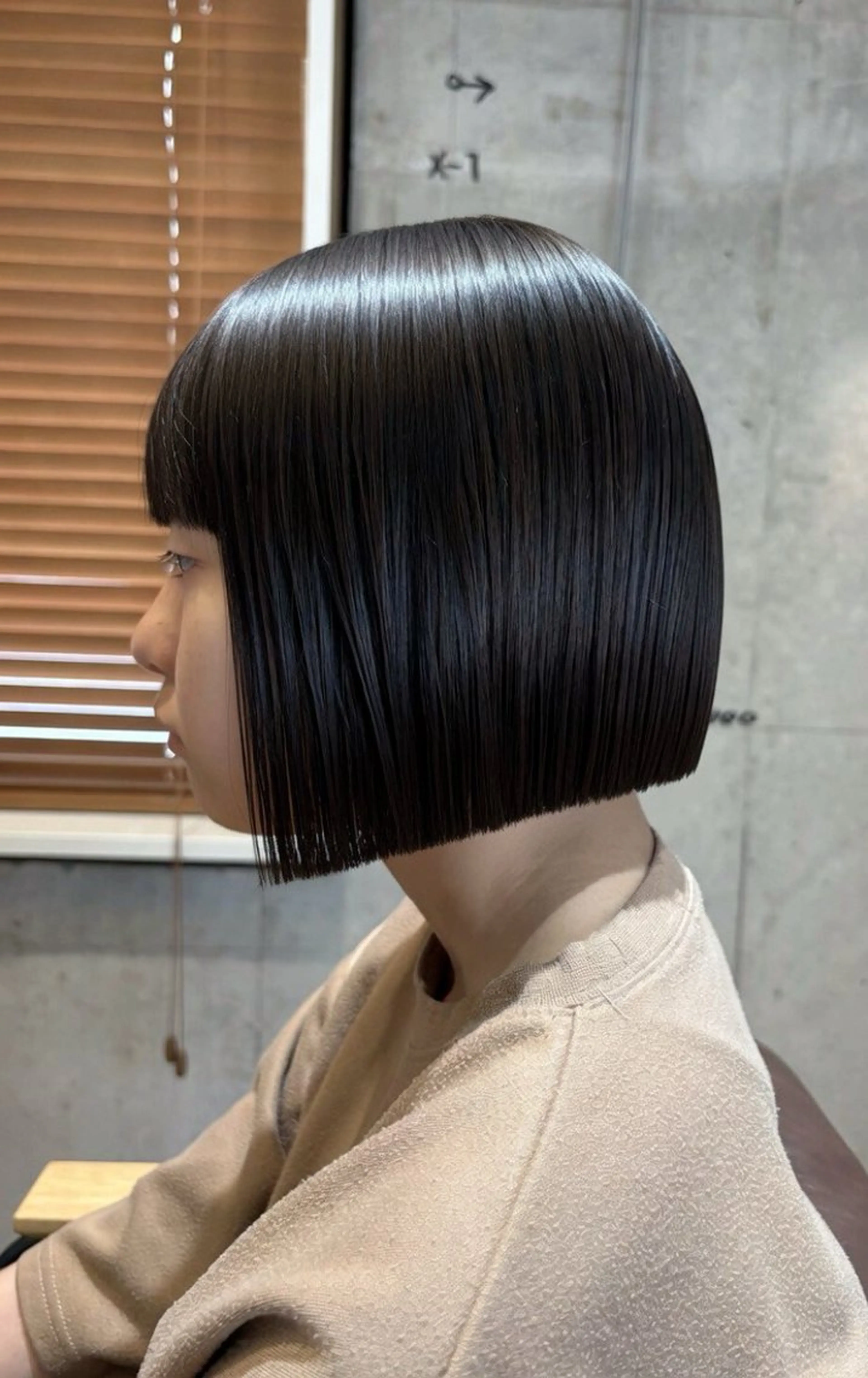 ミディアム 切りっぱなしボブ ボブ カット 🌊インナーカラー 🐬櫻井海星のヘアスタイル