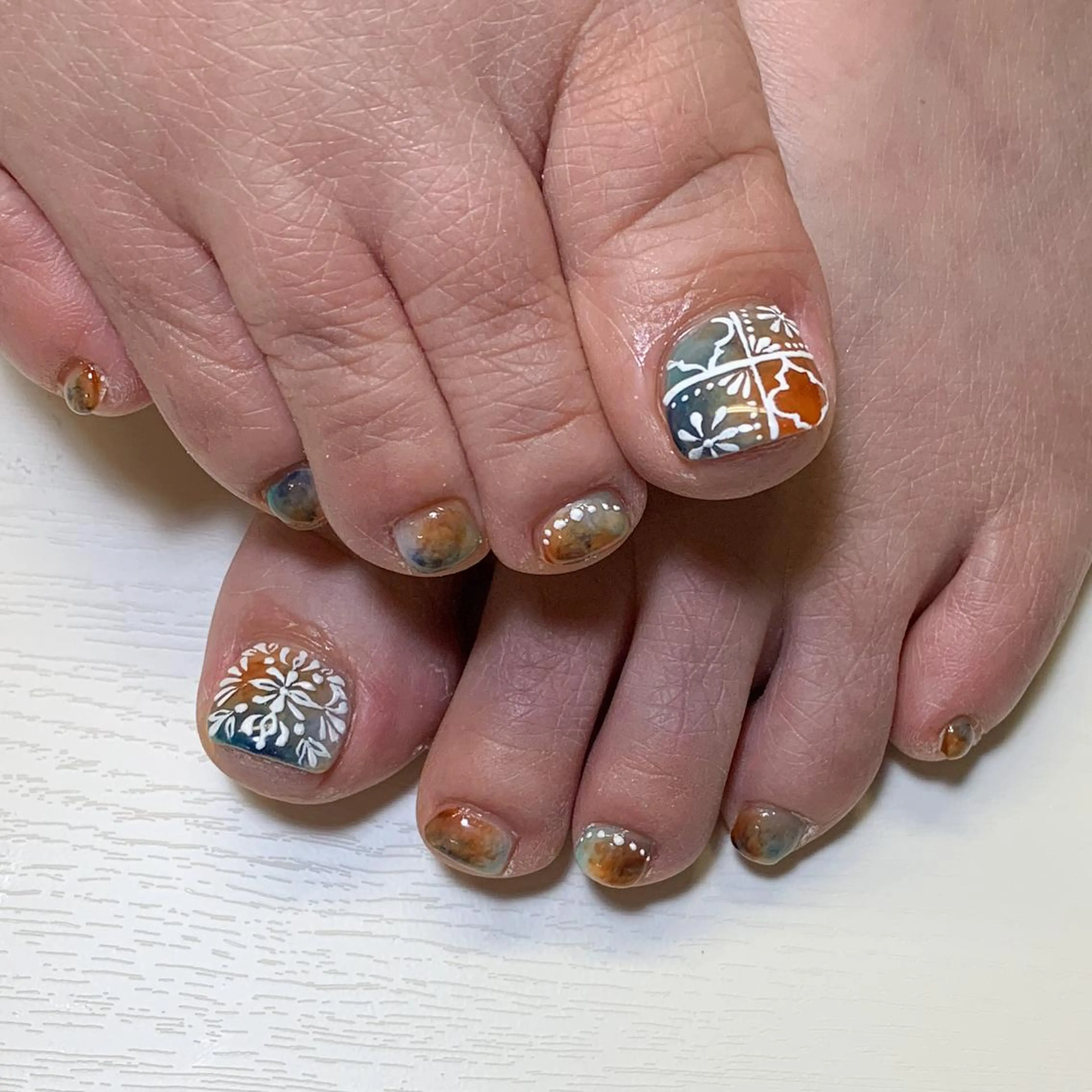 ネイル フットネイル FIORITURA aiのネイルデザイン