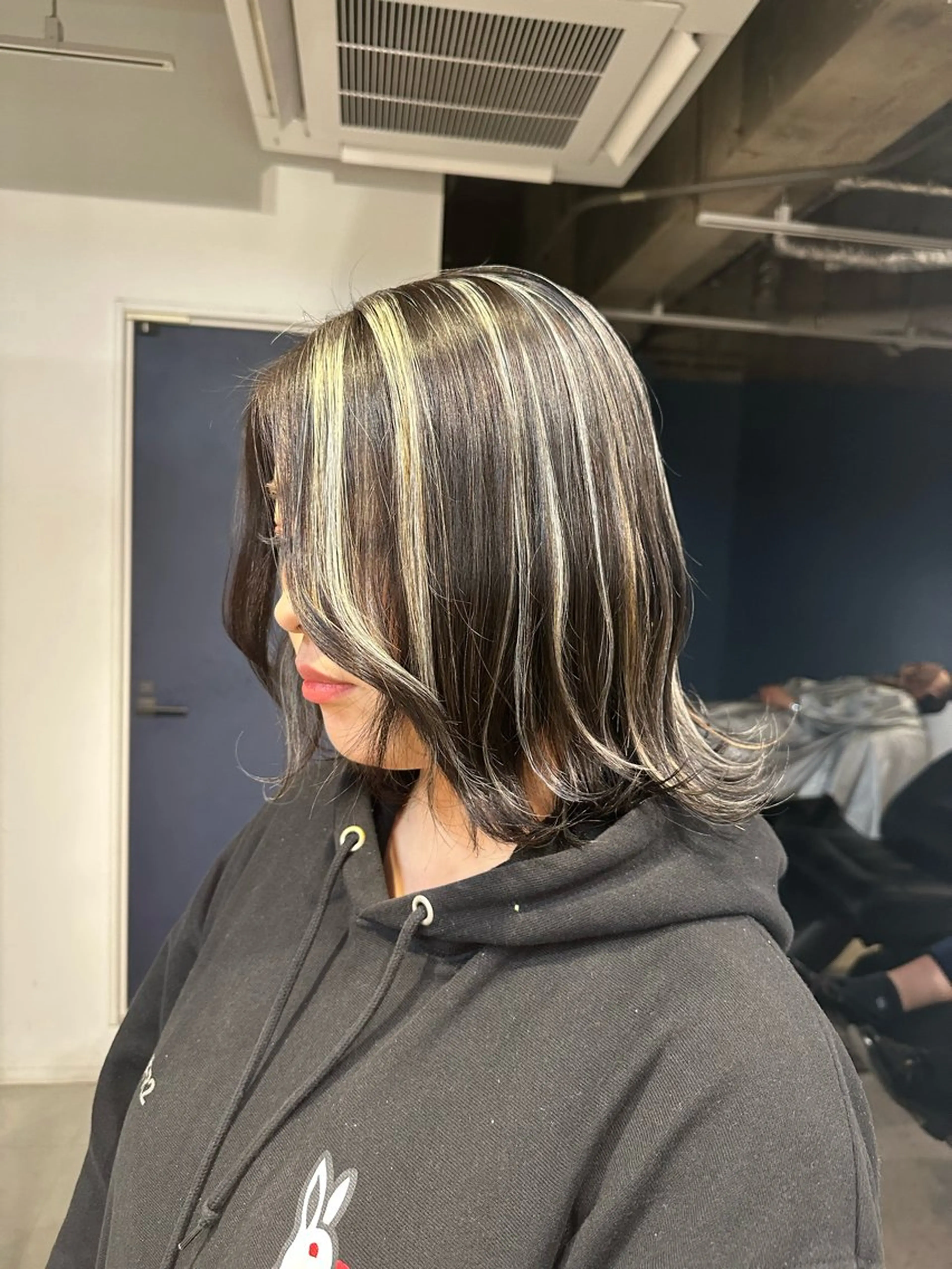 ミディアム カラー ヘアカラー トリートメント 💖ハイライト/ハイ トーン💖MIKIのヘアスタイル