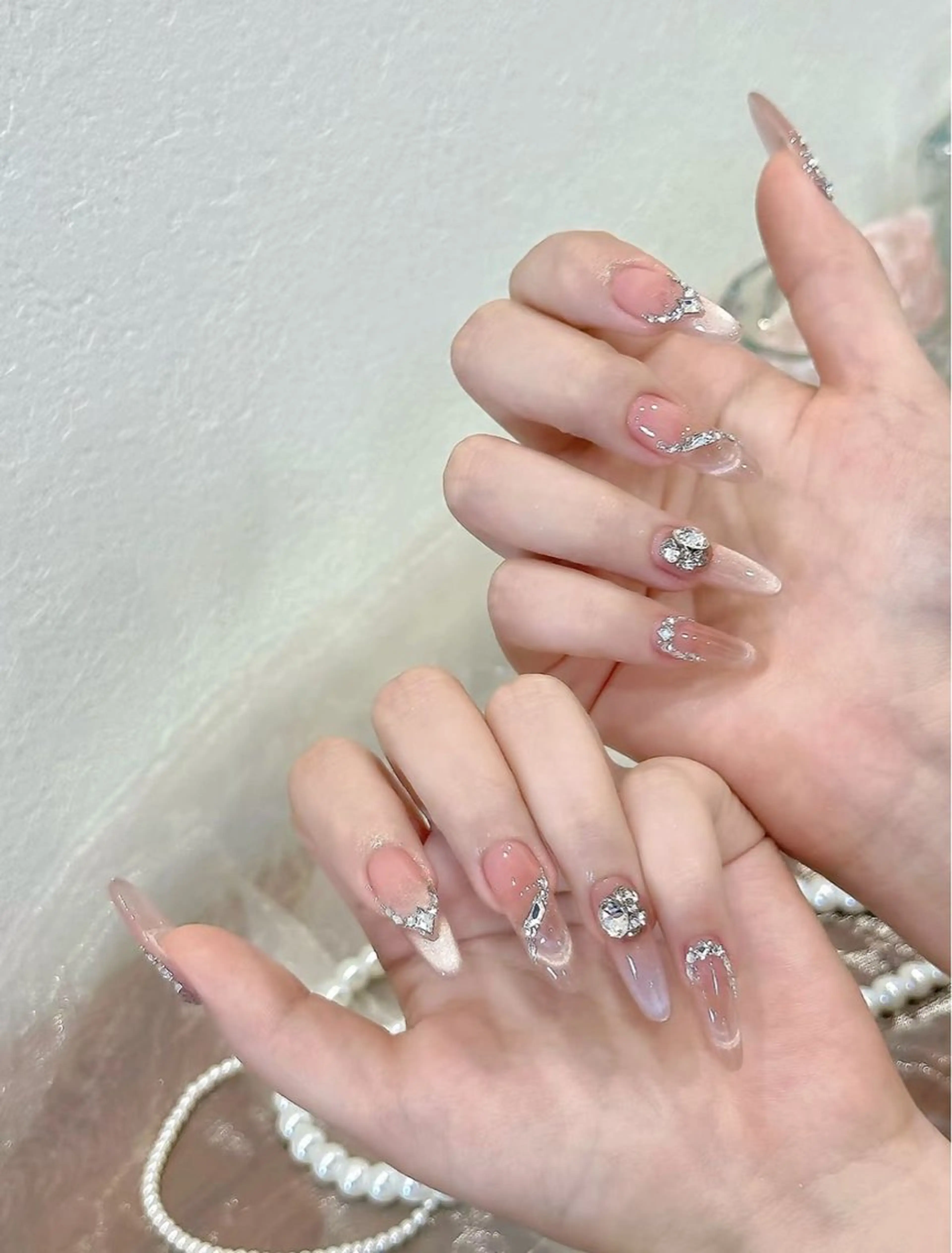 カラー グラデーションカラー ピンクカラー ハンドネイル AIN Nailのネイルデザイン