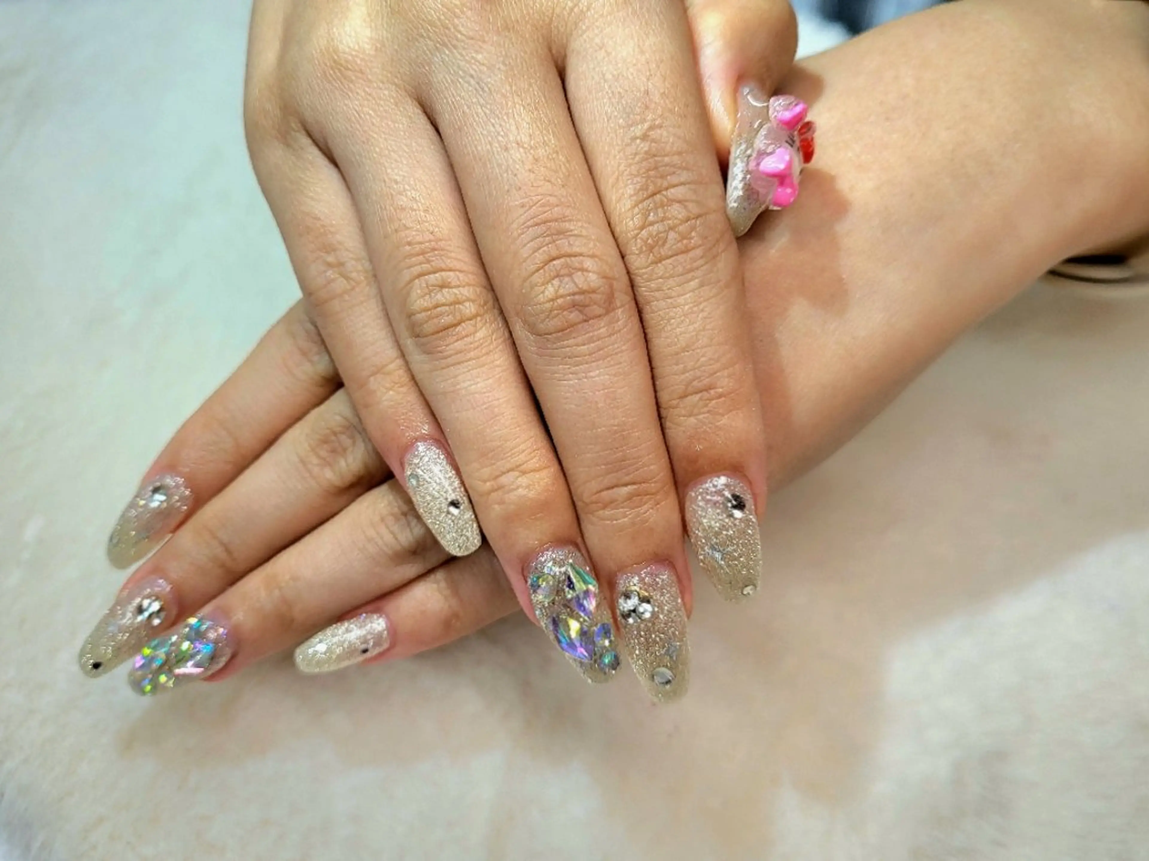 ネイル キラキラネイル ラメ(グリッター) ワンホンネイル ハンドネイル ハンドケア 心斎橋Salon Epokkuのネイルデザイン