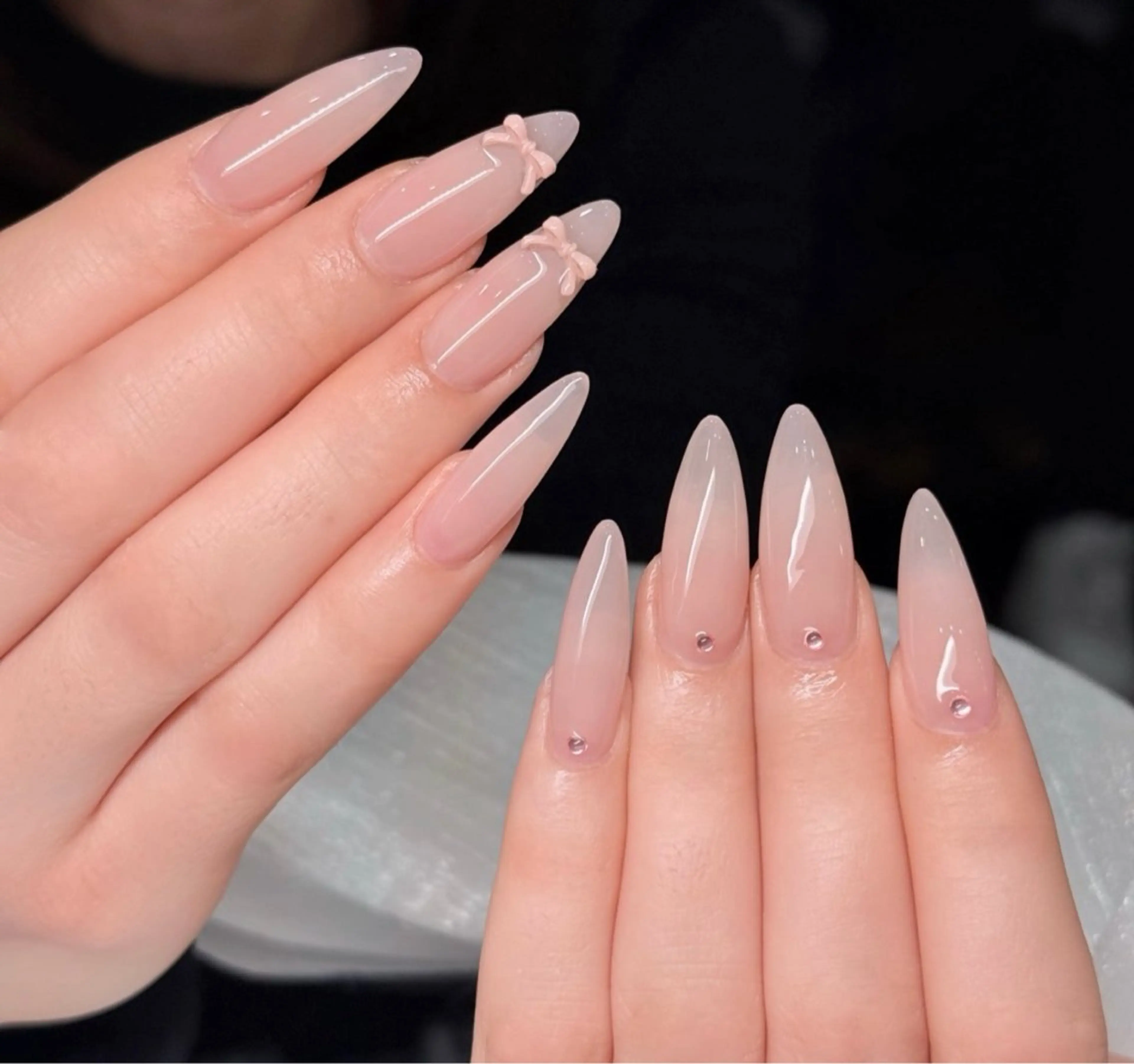 ネイル オーロラネイル ブルー チークネイル 長さ出し フットネイル ハンドネイル AMI 新大久保のネイルデザイン