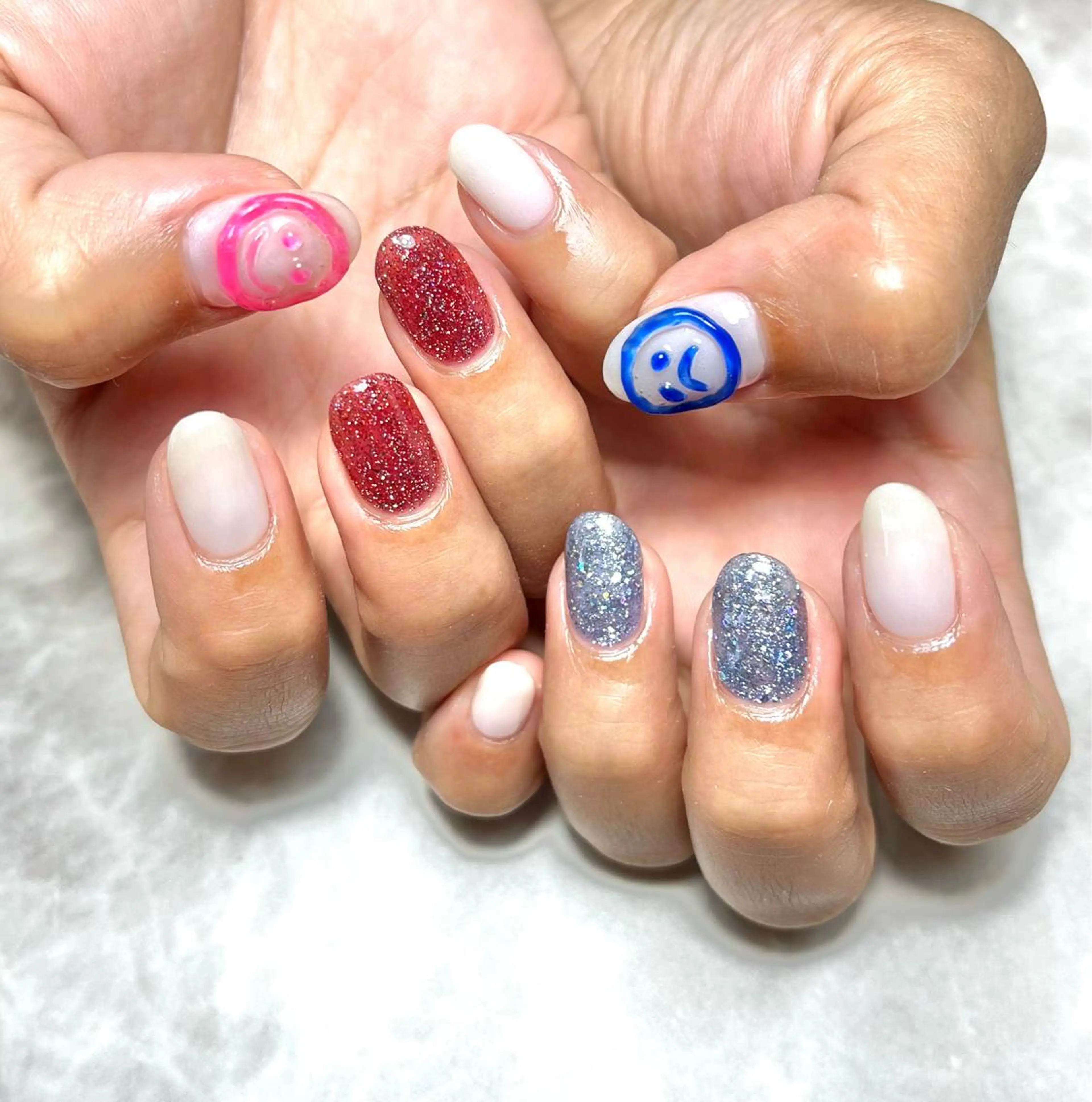 ネイル おそろいネイル 持ち込み ハンドネイル nails' it...のネイルデザイン